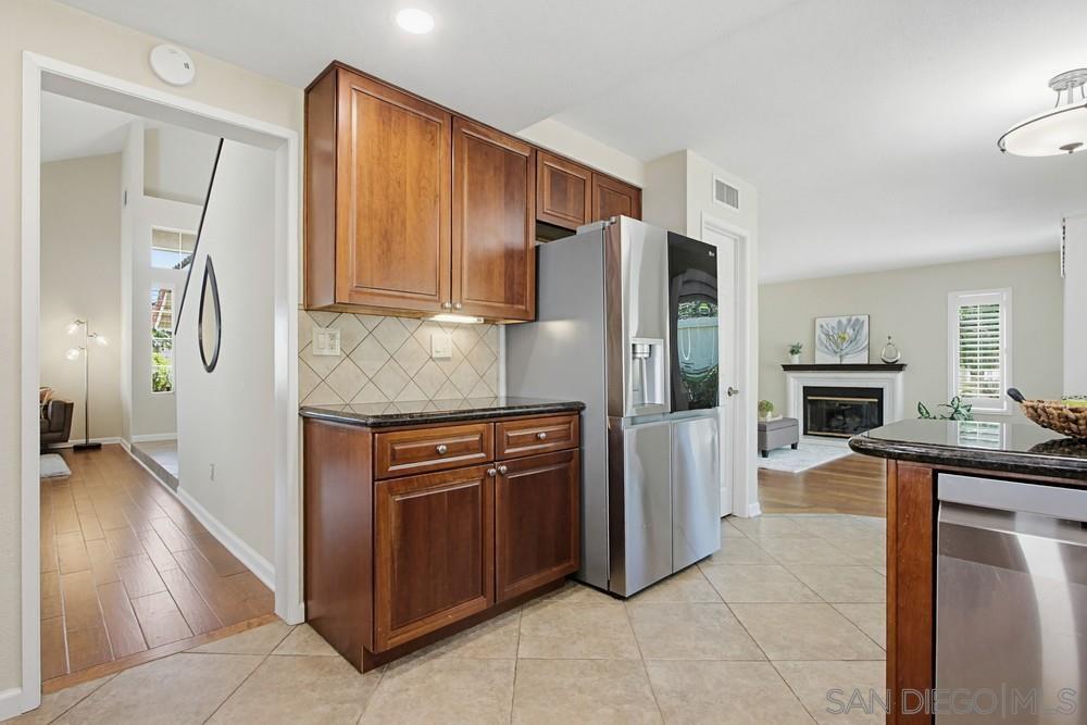 Detail Gallery Image 14 of 50 For 9534  Vervain St, San Diego,  CA 92129 - 4 Beds | 3 Baths