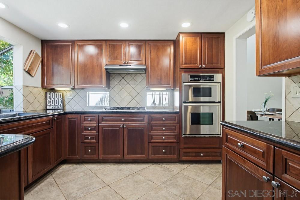 Detail Gallery Image 15 of 50 For 9534  Vervain St, San Diego,  CA 92129 - 4 Beds | 3 Baths