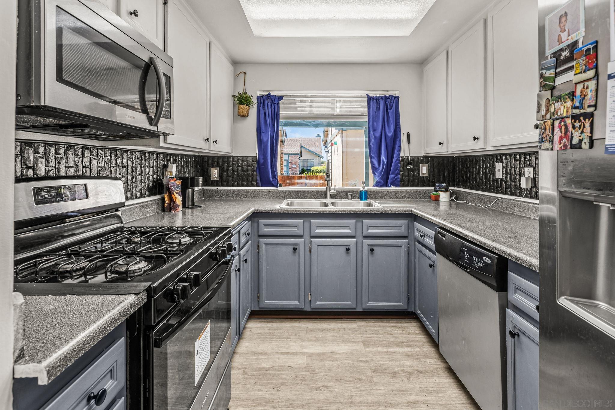 Detail Gallery Image 12 of 26 For 2427  Turnbridge Gln, Escondido,  CA 92027 - 2 Beds | 2 Baths