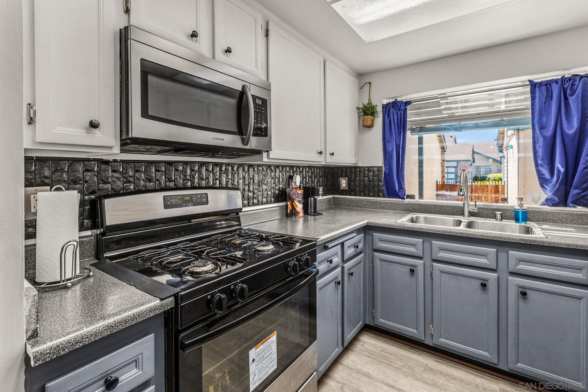 Detail Gallery Image 13 of 26 For 2427  Turnbridge Gln, Escondido,  CA 92027 - 2 Beds | 2 Baths