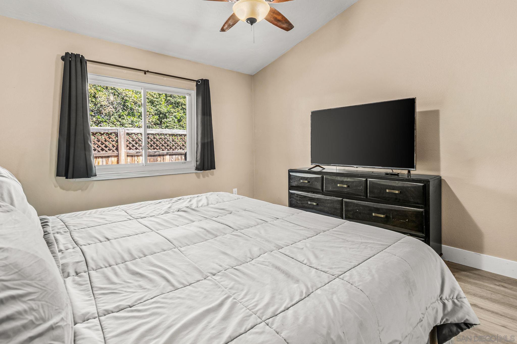 Detail Gallery Image 16 of 26 For 2427  Turnbridge Gln, Escondido,  CA 92027 - 2 Beds | 2 Baths