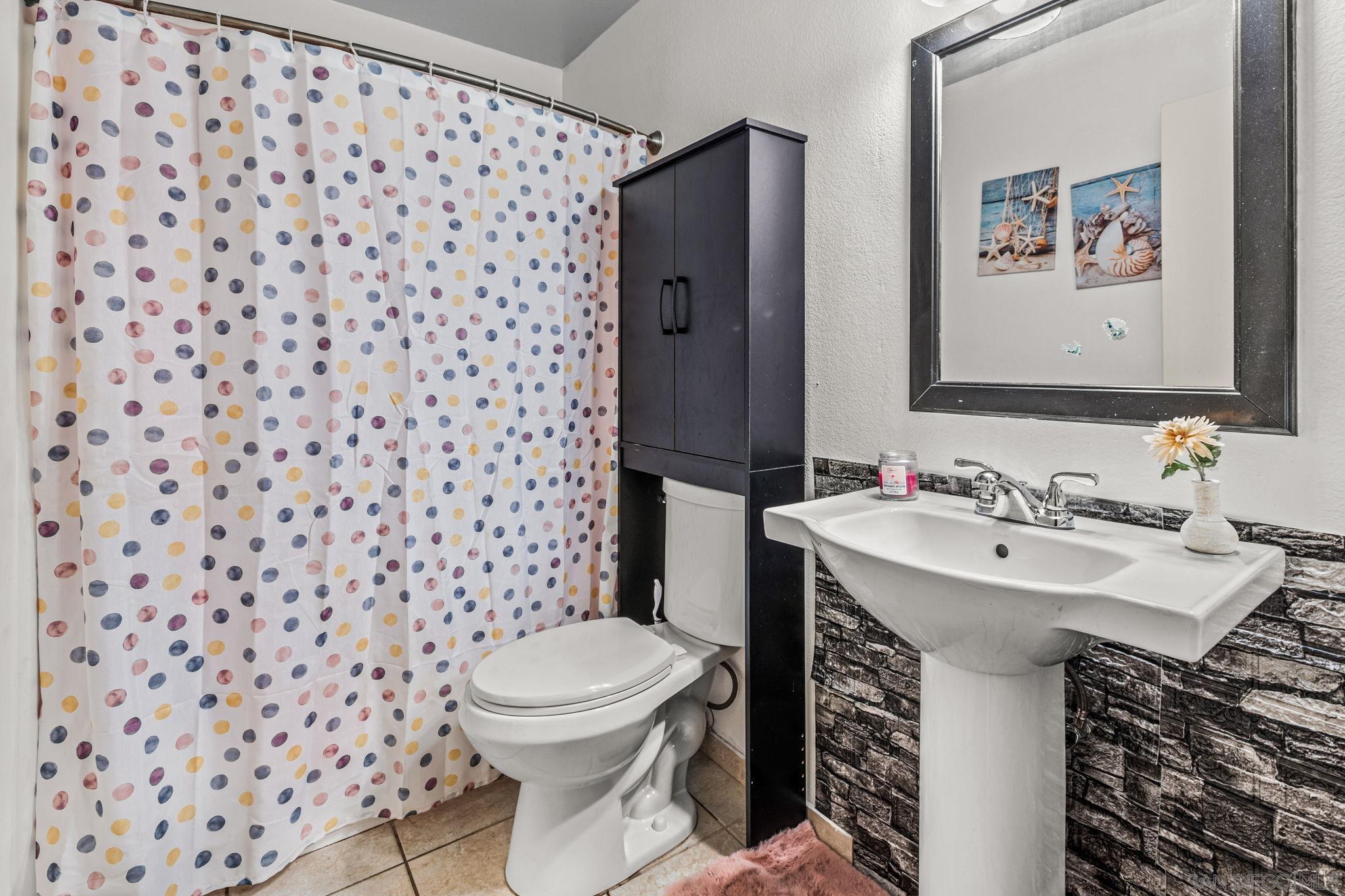 Detail Gallery Image 19 of 26 For 2427  Turnbridge Gln, Escondido,  CA 92027 - 2 Beds | 2 Baths