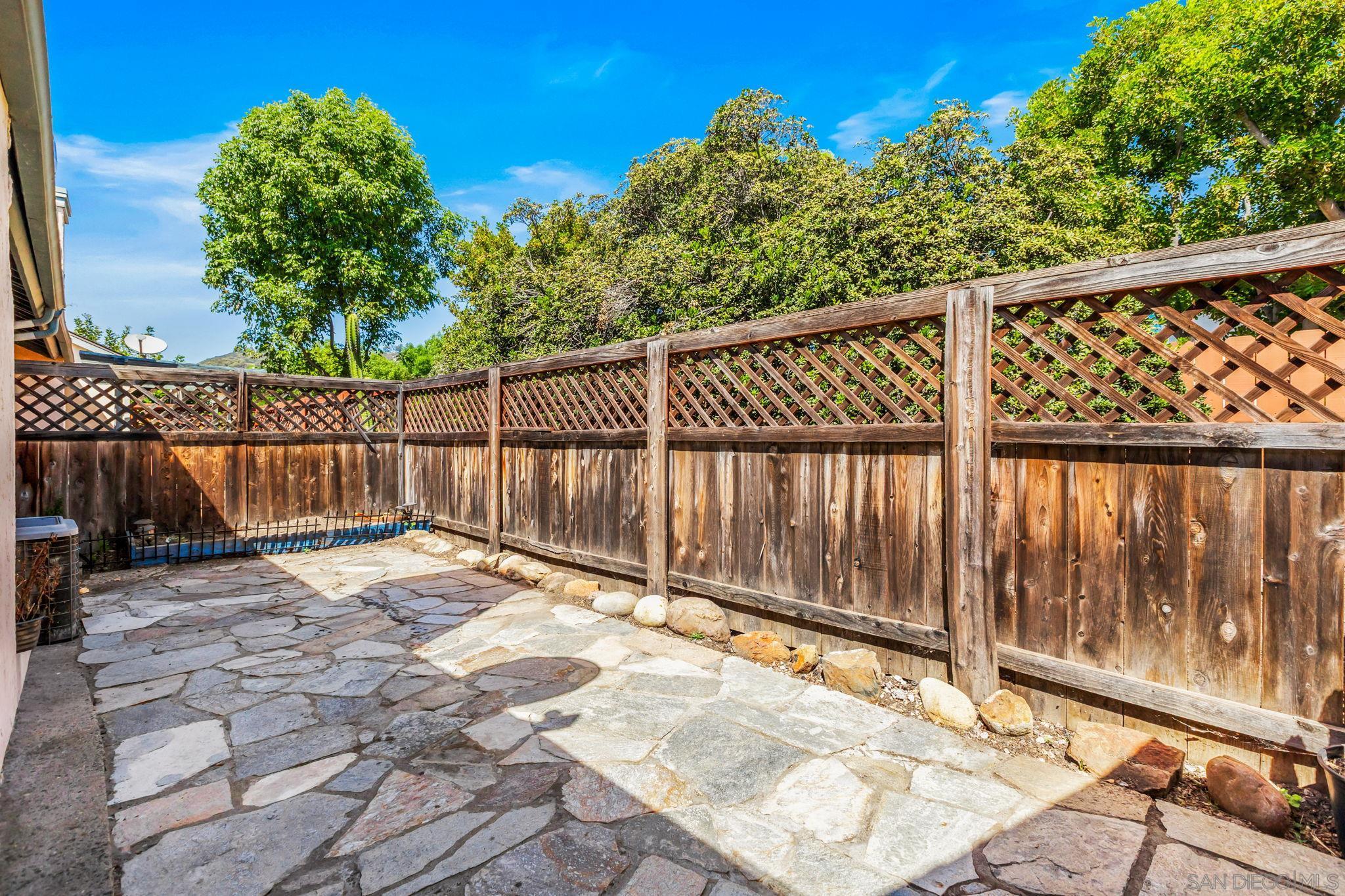 Detail Gallery Image 23 of 26 For 2427  Turnbridge Gln, Escondido,  CA 92027 - 2 Beds | 2 Baths