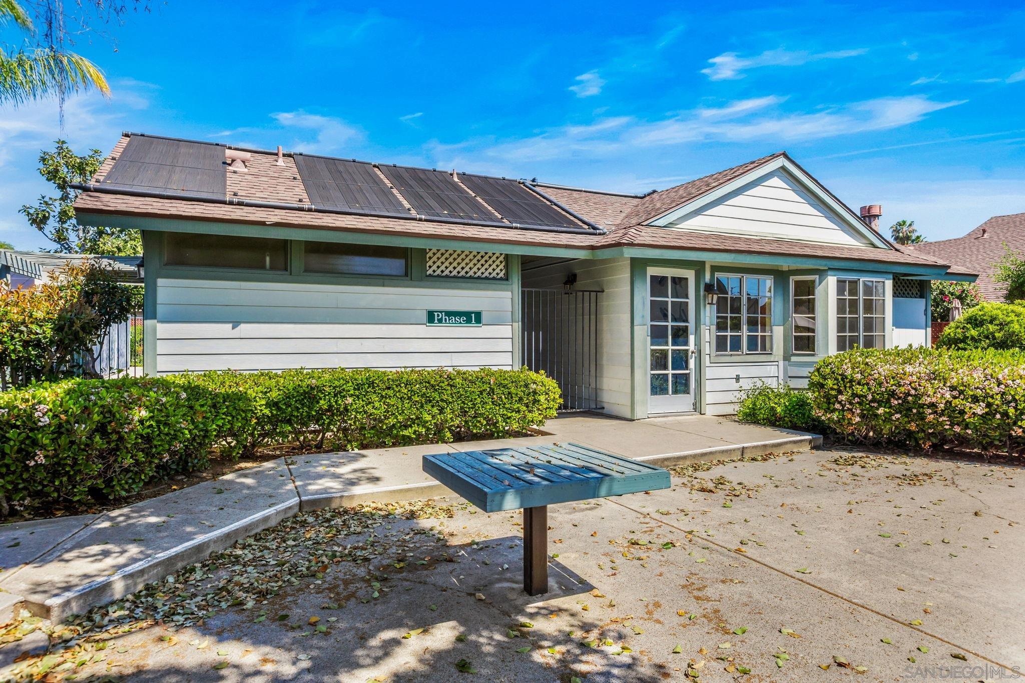 Detail Gallery Image 24 of 26 For 2427  Turnbridge Gln, Escondido,  CA 92027 - 2 Beds | 2 Baths