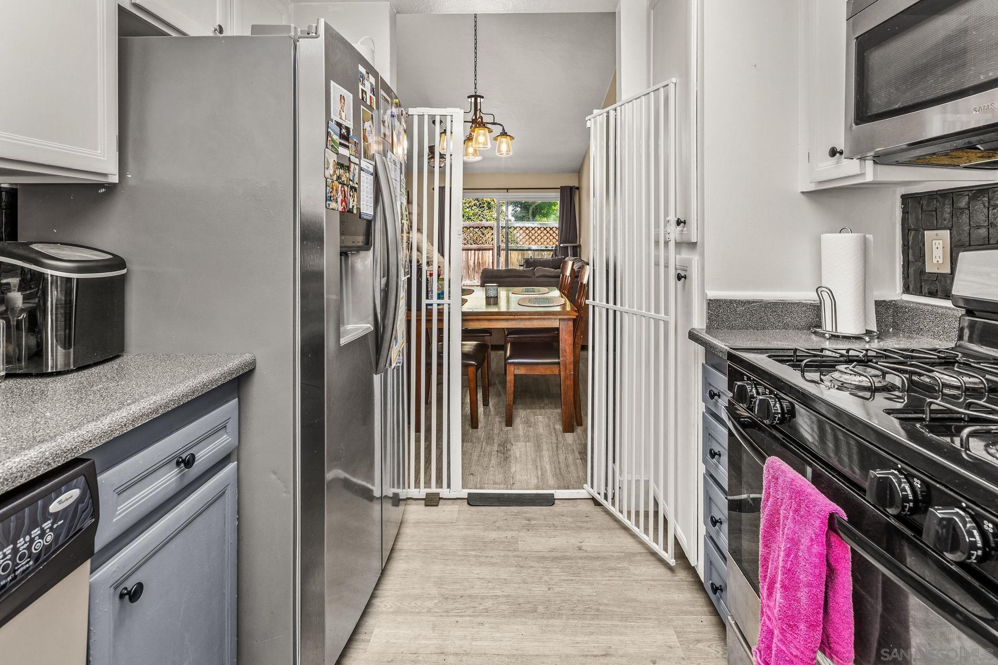 Detail Gallery Image 6 of 26 For 2427  Turnbridge Gln, Escondido,  CA 92027 - 2 Beds | 2 Baths