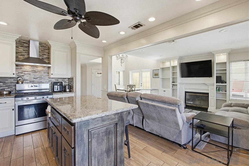 Detail Gallery Image 5 of 27 For 746  Granite Hills Circle, El Cajon,  CA 92019 - 3 Beds | 2/1 Baths