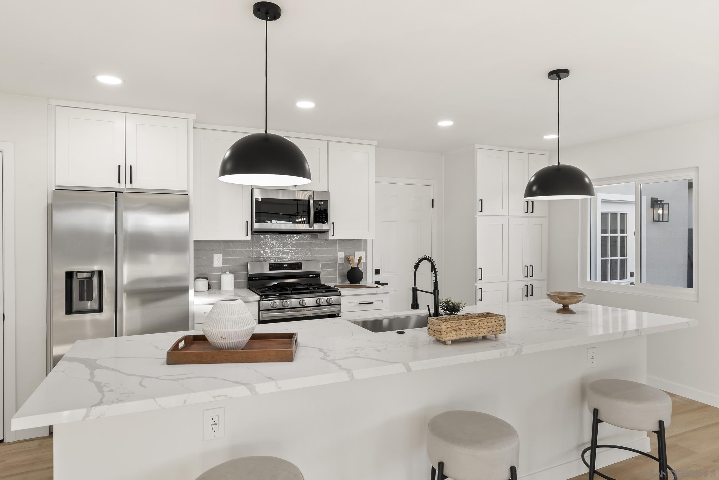 Detail Gallery Image 12 of 39 For 7346  Hightree, San Diego,  CA 92114 - 3 Beds | 2 Baths