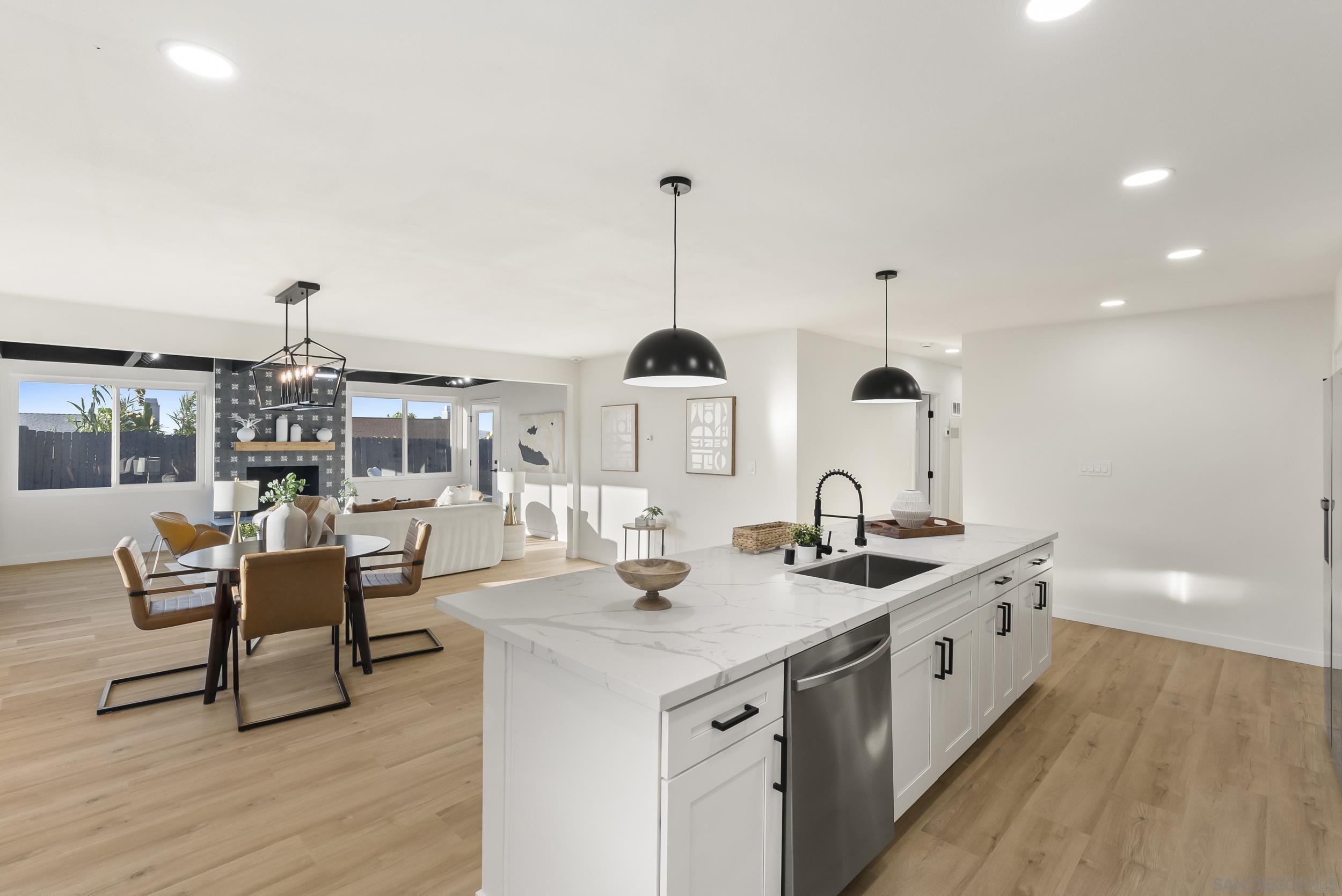 Detail Gallery Image 14 of 39 For 7346  Hightree, San Diego,  CA 92114 - 3 Beds | 2 Baths