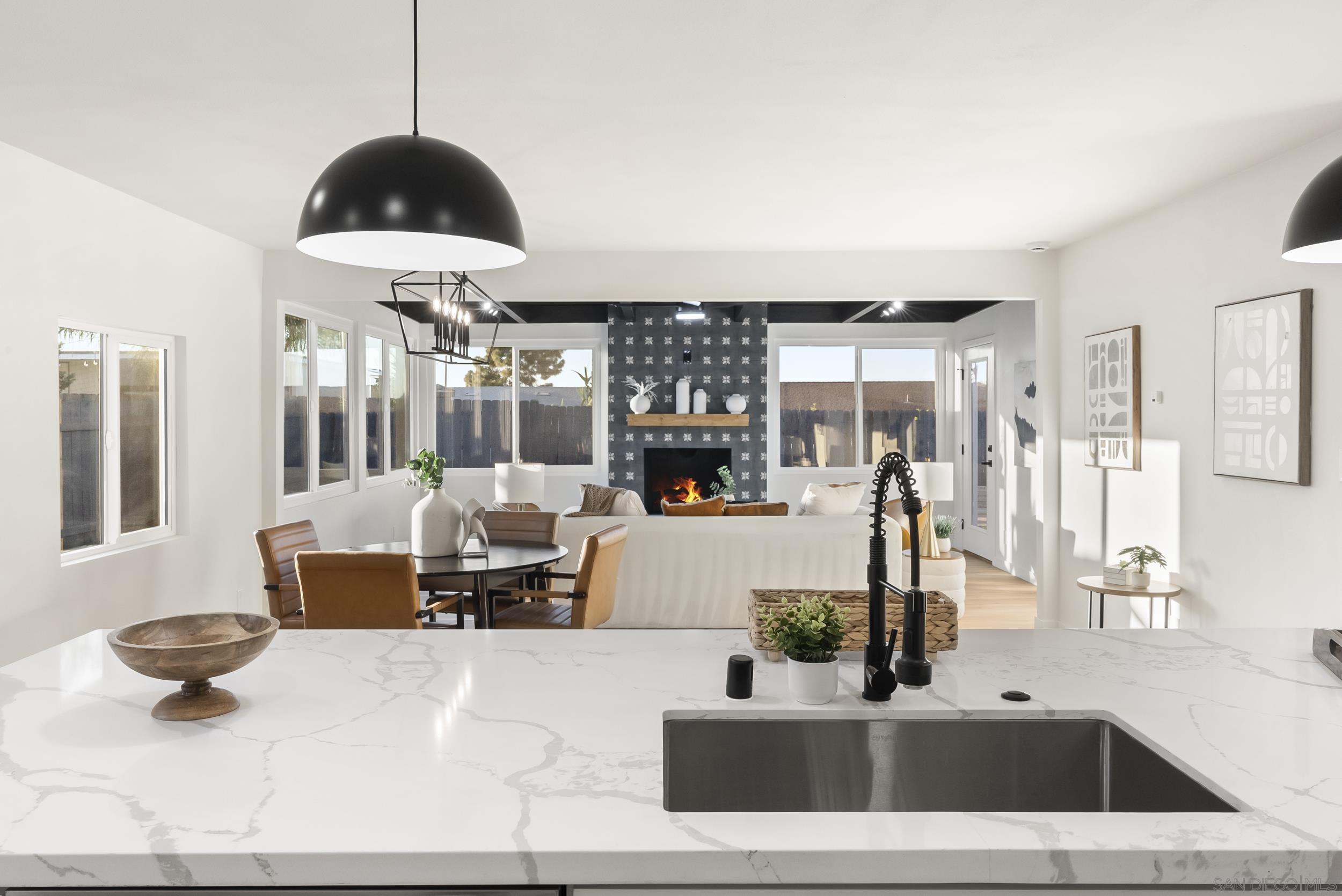 Detail Gallery Image 15 of 39 For 7346  Hightree, San Diego,  CA 92114 - 3 Beds | 2 Baths