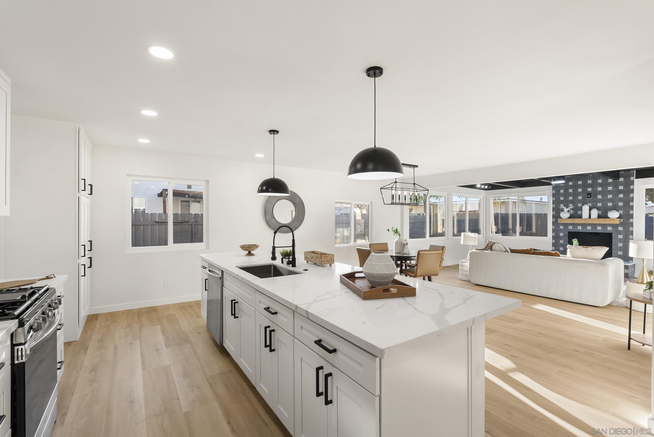 Detail Gallery Image 10 of 39 For 7346  Hightree, San Diego,  CA 92114 - 3 Beds | 2 Baths