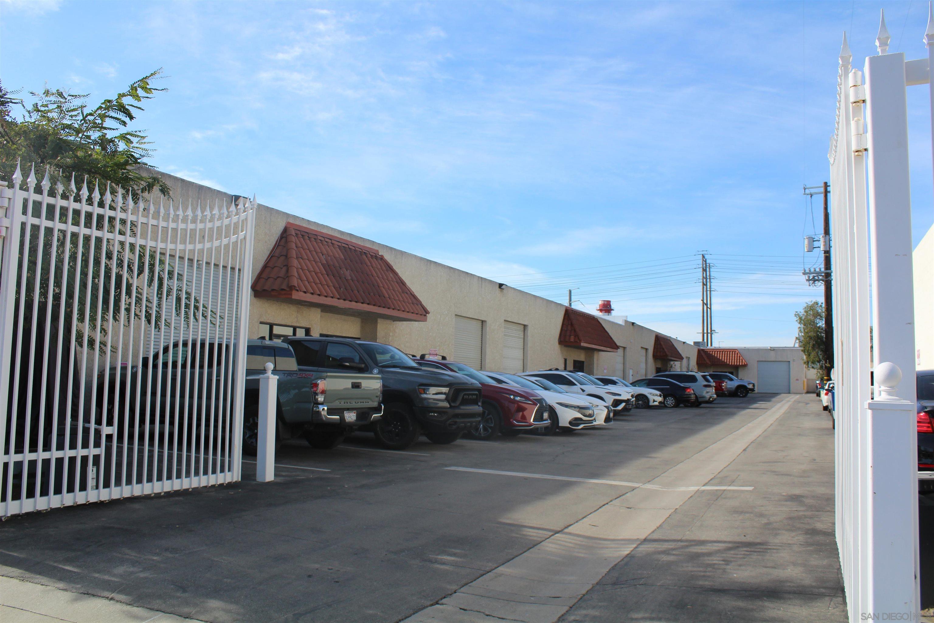 Detail Gallery Image 2 of 4 For 11693  Sheldon Street, Sun Valley,  CA 91352 - – Beds | – Baths