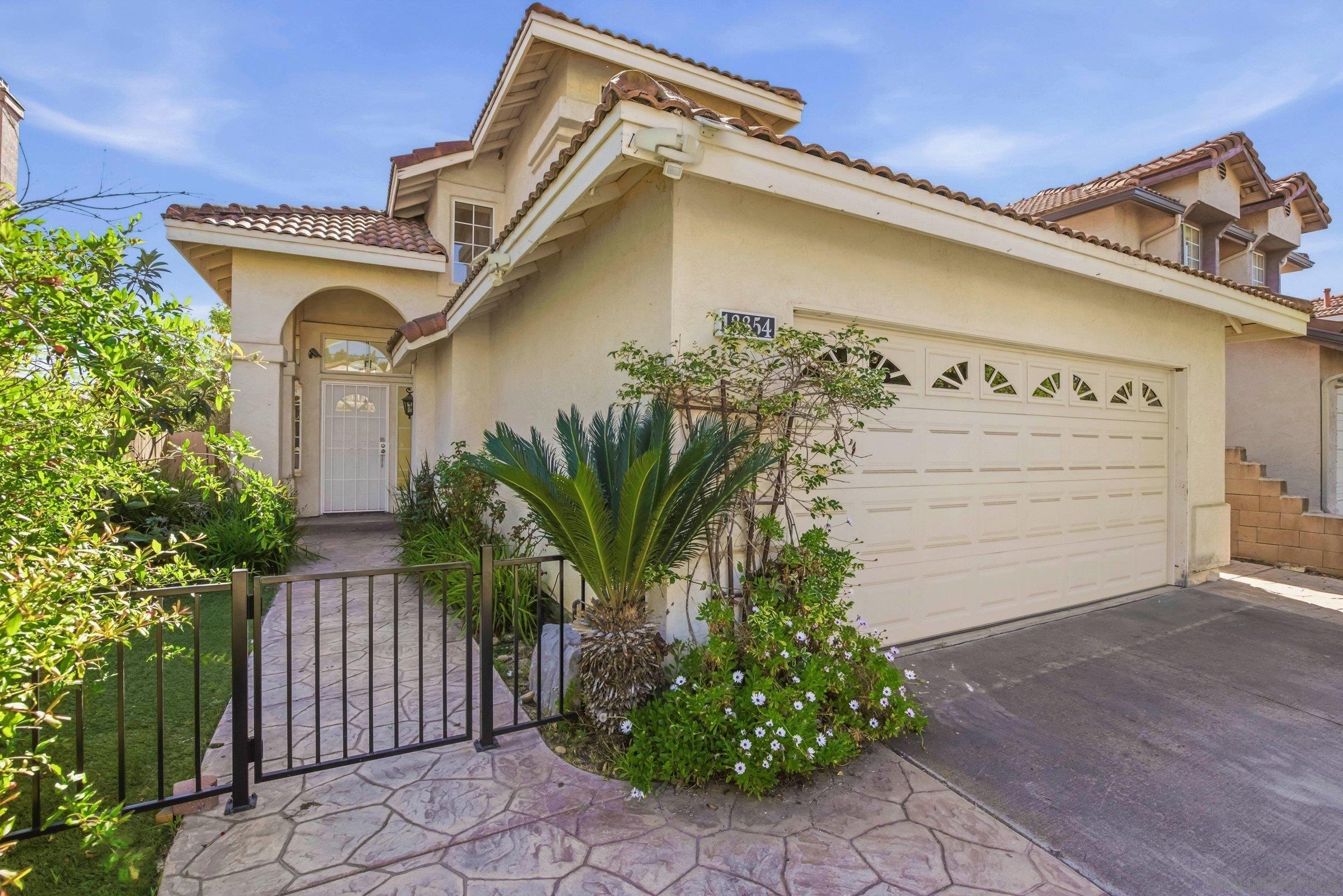 Detail Gallery Image 2 of 30 For 13354  Darview, San Diego,  CA 92129 - 5 Beds | 3 Baths