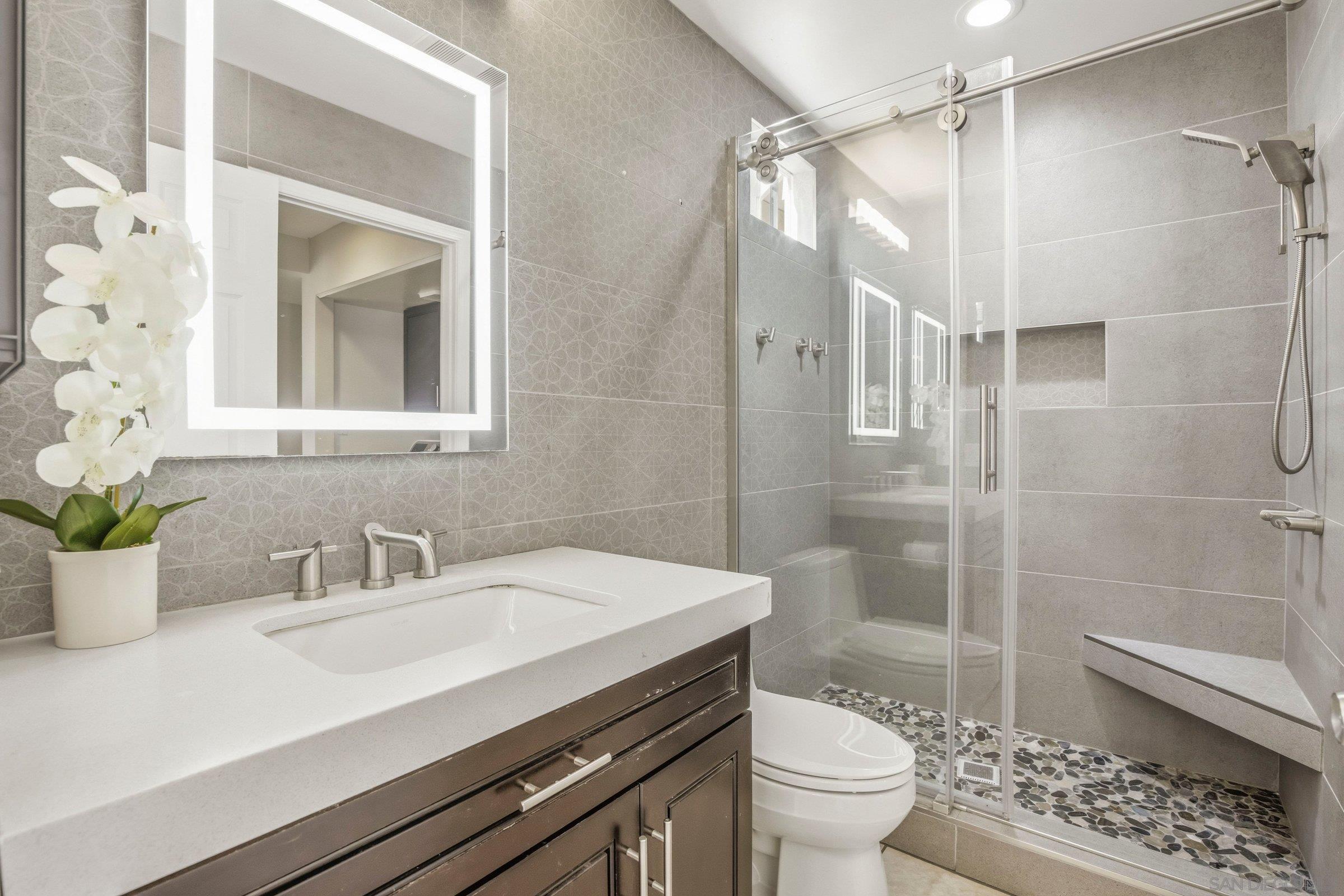 Detail Gallery Image 17 of 30 For 13354  Darview, San Diego,  CA 92129 - 5 Beds | 3 Baths