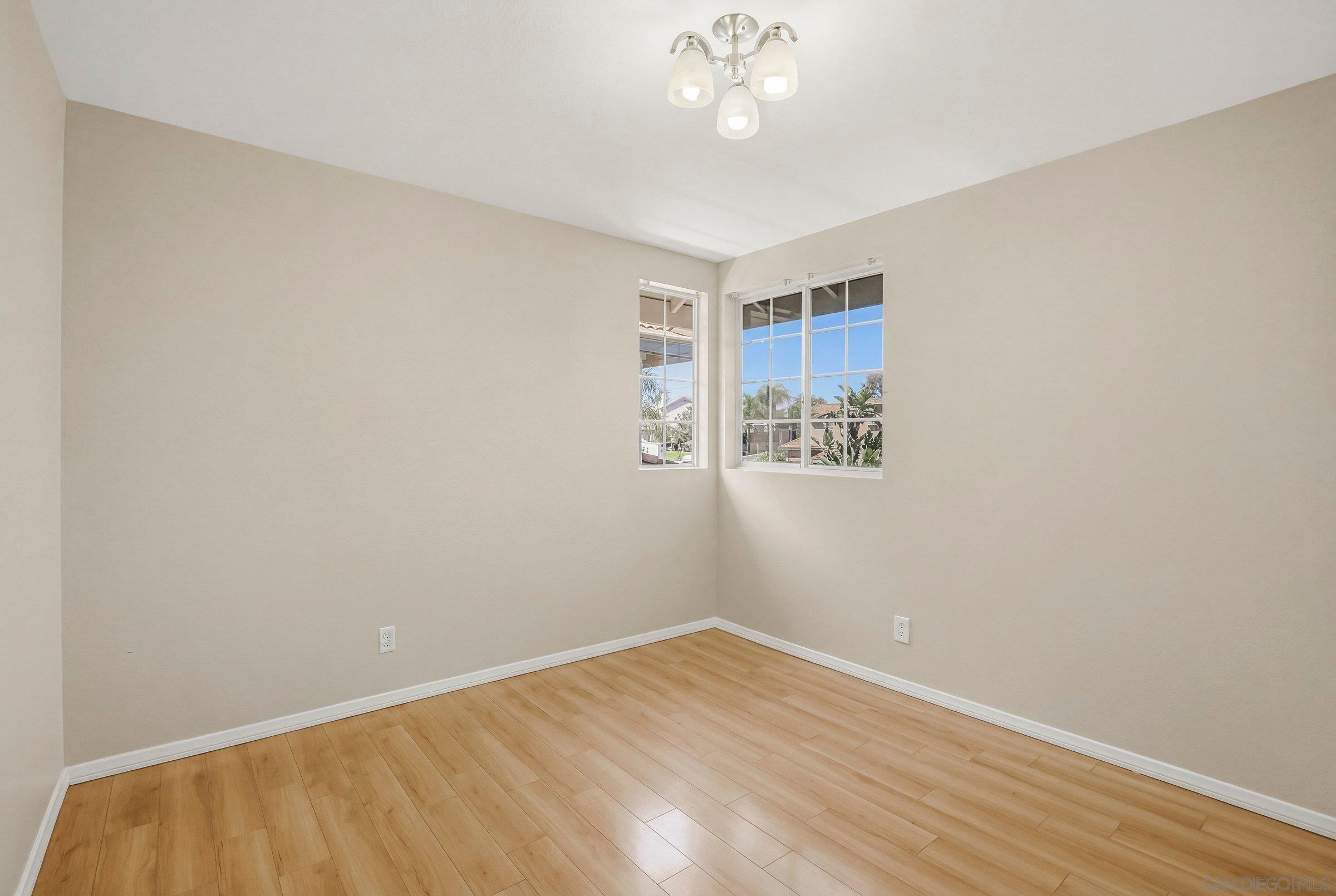 Detail Gallery Image 24 of 30 For 13354  Darview, San Diego,  CA 92129 - 5 Beds | 3 Baths