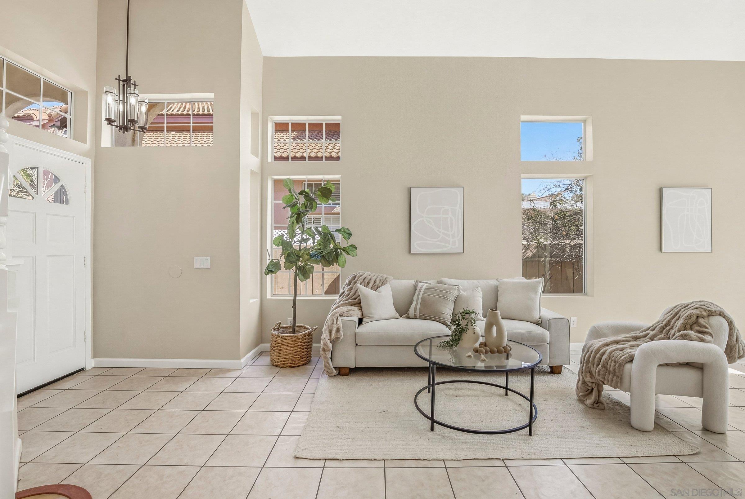 Detail Gallery Image 5 of 30 For 13354  Darview, San Diego,  CA 92129 - 5 Beds | 3 Baths