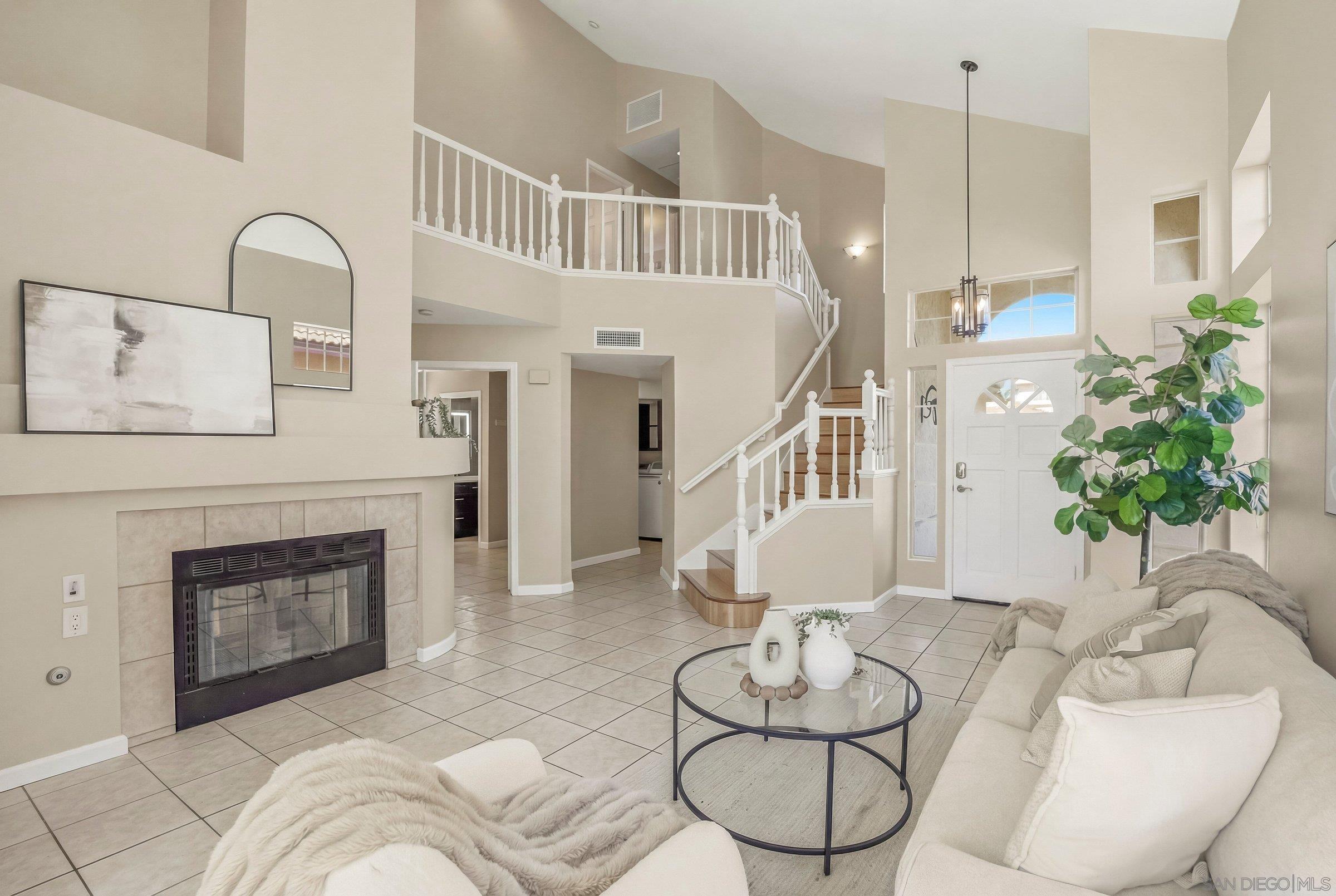 Detail Gallery Image 6 of 30 For 13354  Darview, San Diego,  CA 92129 - 5 Beds | 3 Baths