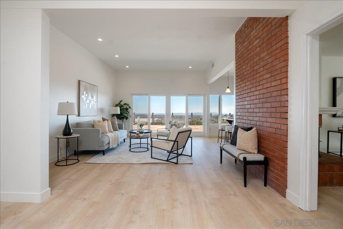 Detail Gallery Image 11 of 47 For 3027  Hunrichs Way, San Diego,  CA 92117 - 4 Beds | 2/1 Baths