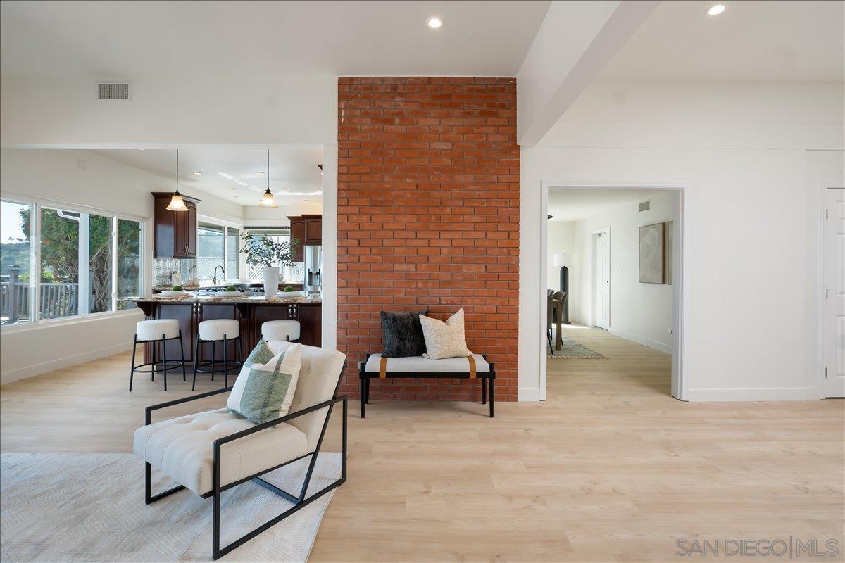 Detail Gallery Image 15 of 47 For 3027  Hunrichs Way, San Diego,  CA 92117 - 4 Beds | 2/1 Baths