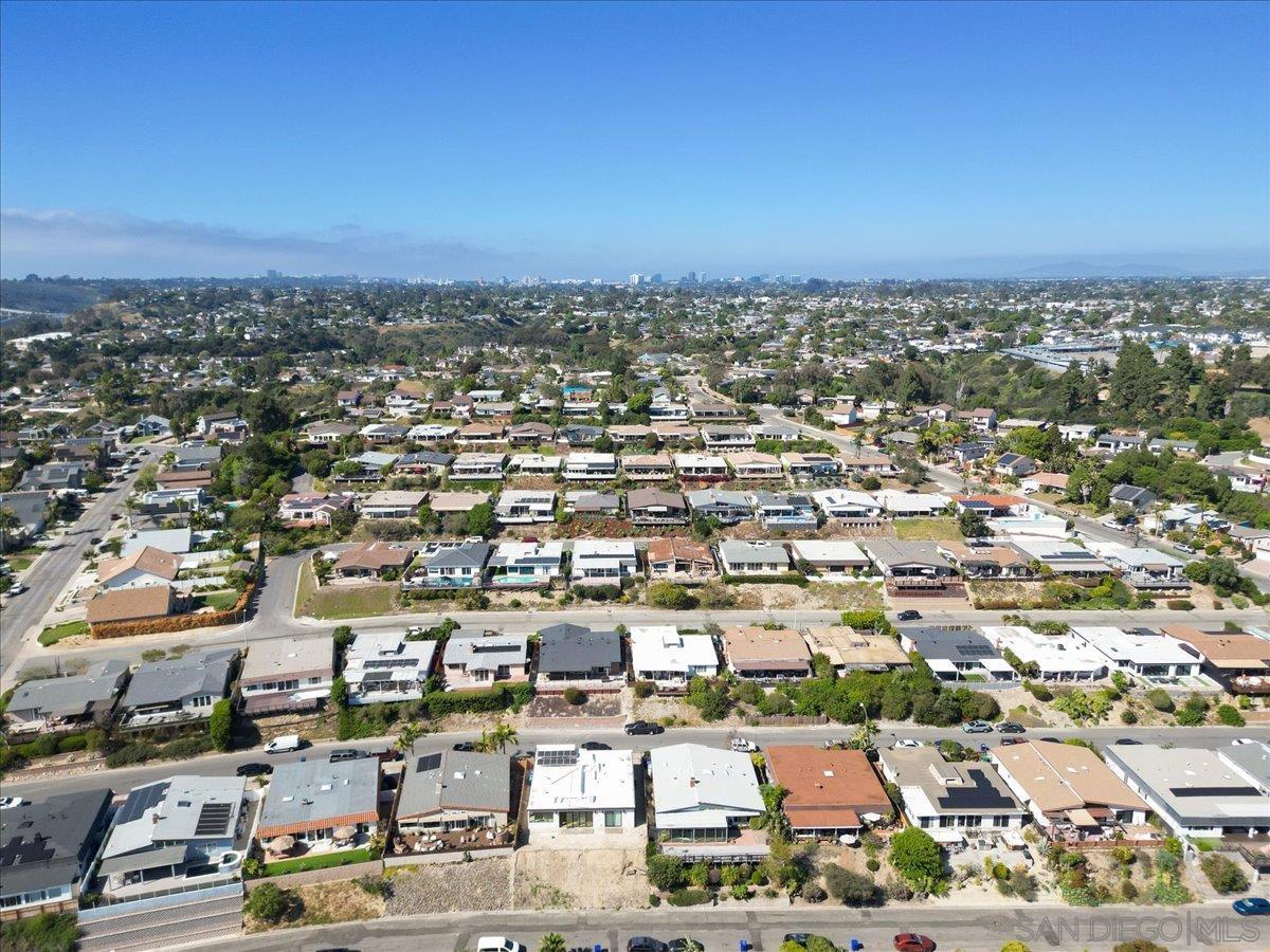 Detail Gallery Image 44 of 48 For 3027  Hunrichs Way, San Diego,  CA 92117 - 4 Beds | 2/1 Baths