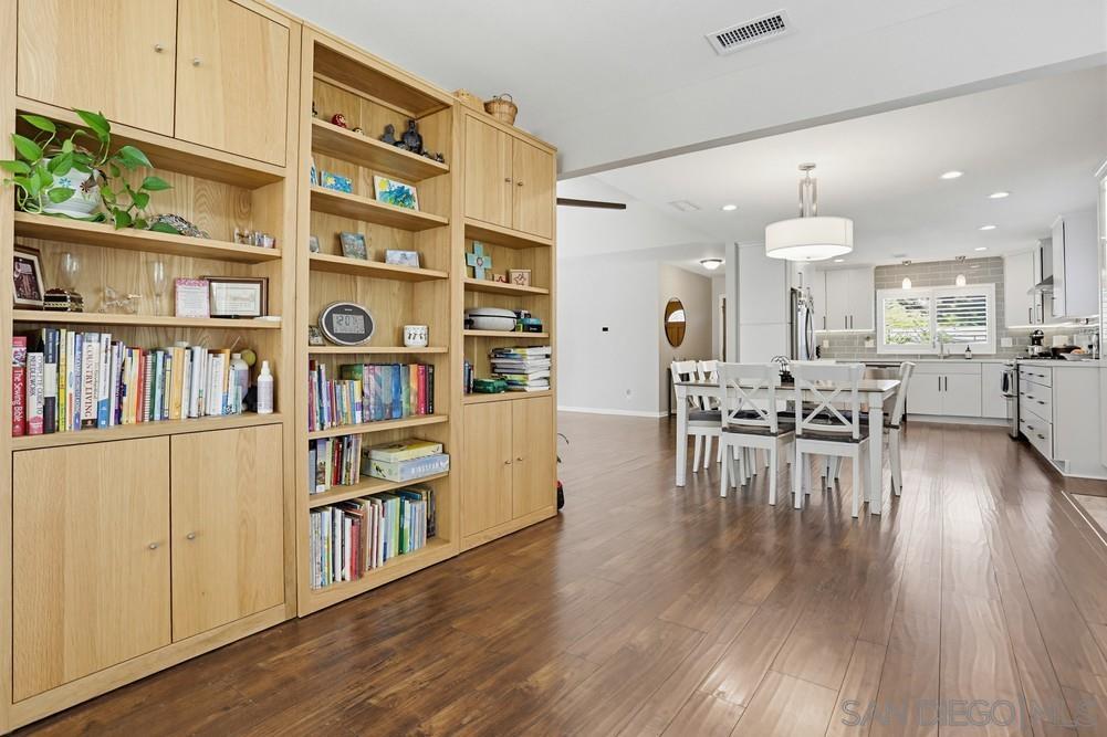 Detail Gallery Image 11 of 39 For 6390  Decanture St, San Diego,  CA 92120 - 4 Beds | 2 Baths