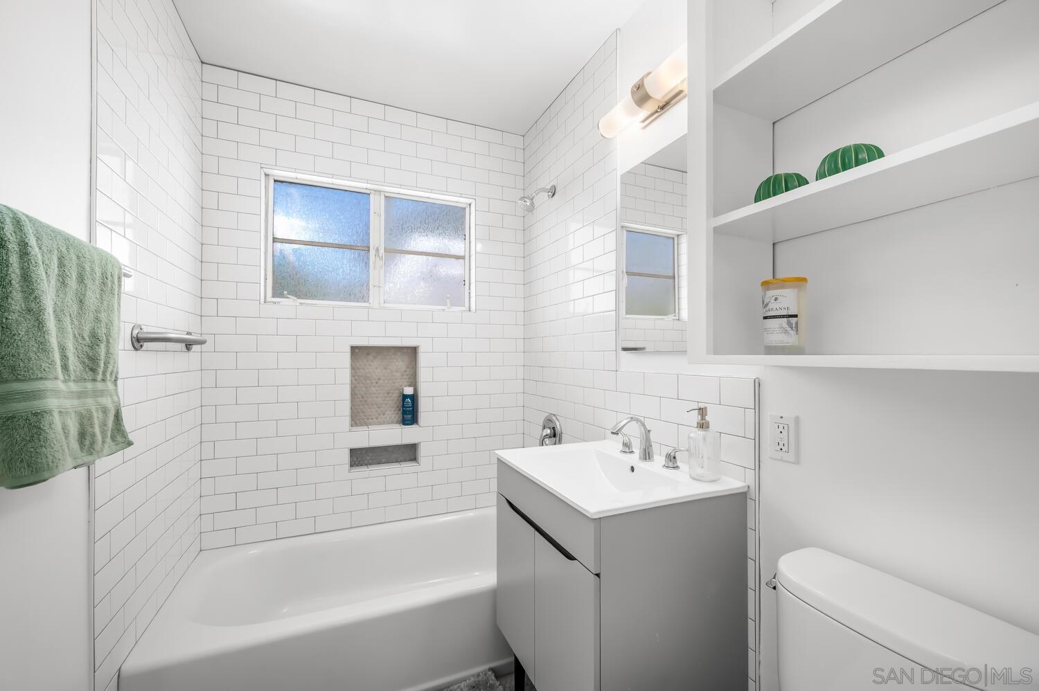 Detail Gallery Image 16 of 37 For 4635  Mataro Dr, San Diego,  CA 92115 - 2 Beds | 1 Baths