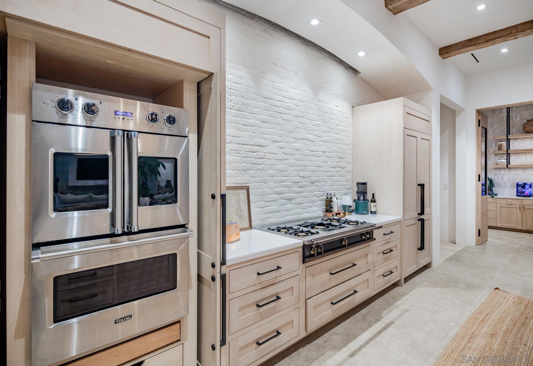 Detail Gallery Image 11 of 64 For 14783  Roxbury Terr., Rancho Santa Fe,  CA 92067 - 5 Beds | 5/3 Baths