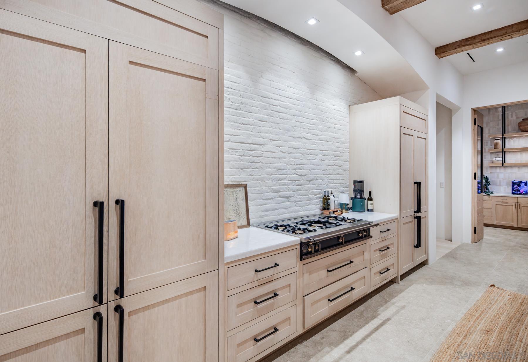 Detail Gallery Image 12 of 64 For 14783  Roxbury Terr., Rancho Santa Fe,  CA 92067 - 5 Beds | 5/3 Baths