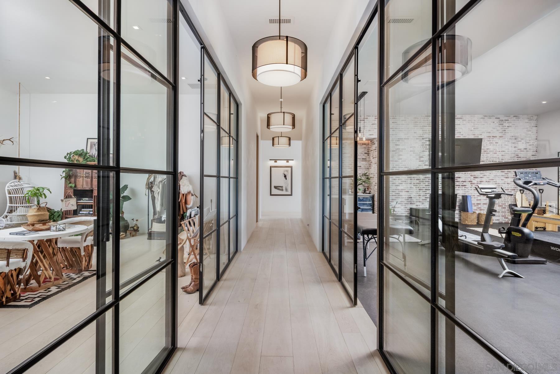 Detail Gallery Image 13 of 64 For 14783  Roxbury Terr., Rancho Santa Fe,  CA 92067 - 5 Beds | 5/3 Baths