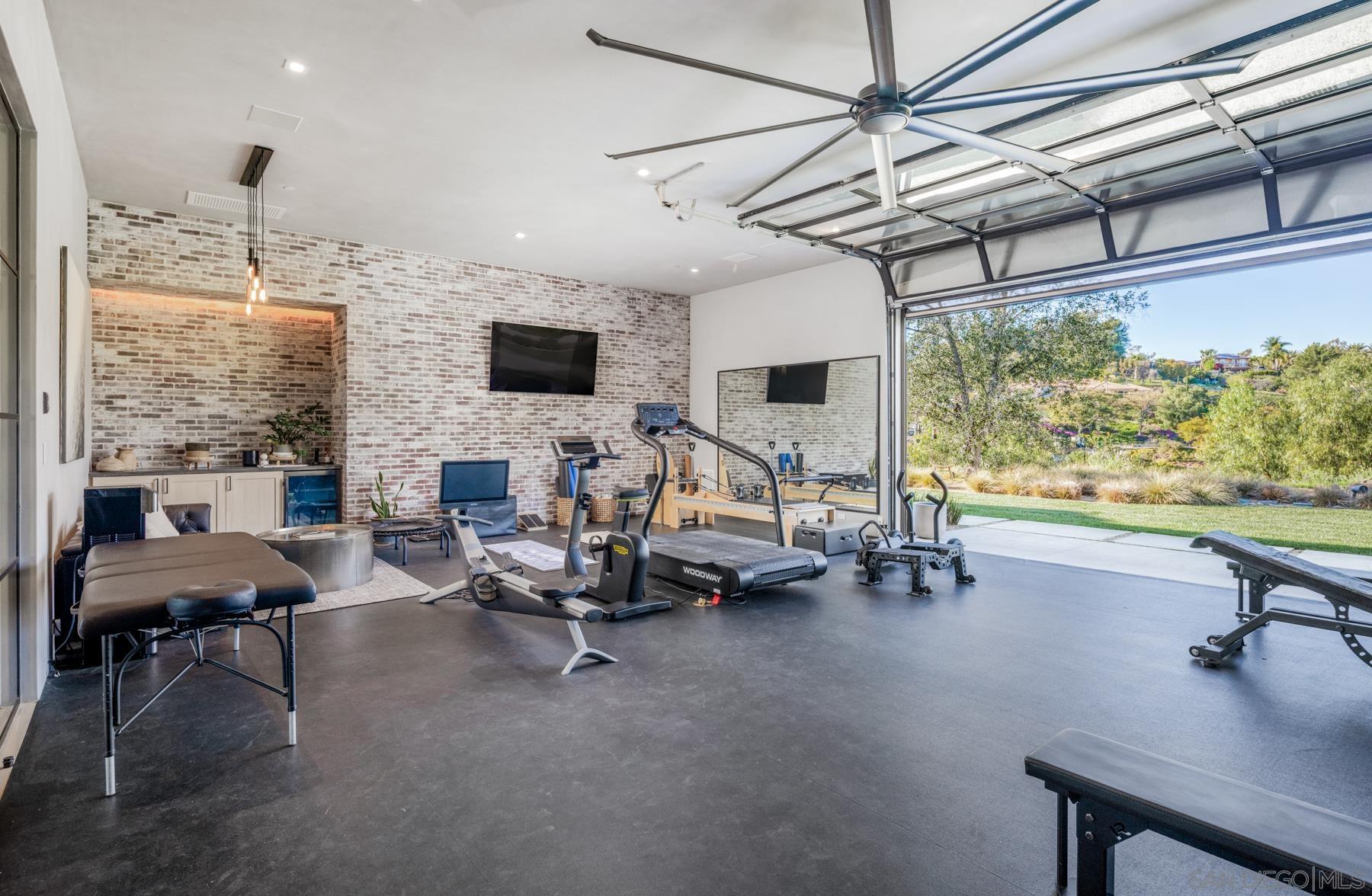 Detail Gallery Image 15 of 64 For 14783  Roxbury Terr., Rancho Santa Fe,  CA 92067 - 5 Beds | 5/3 Baths