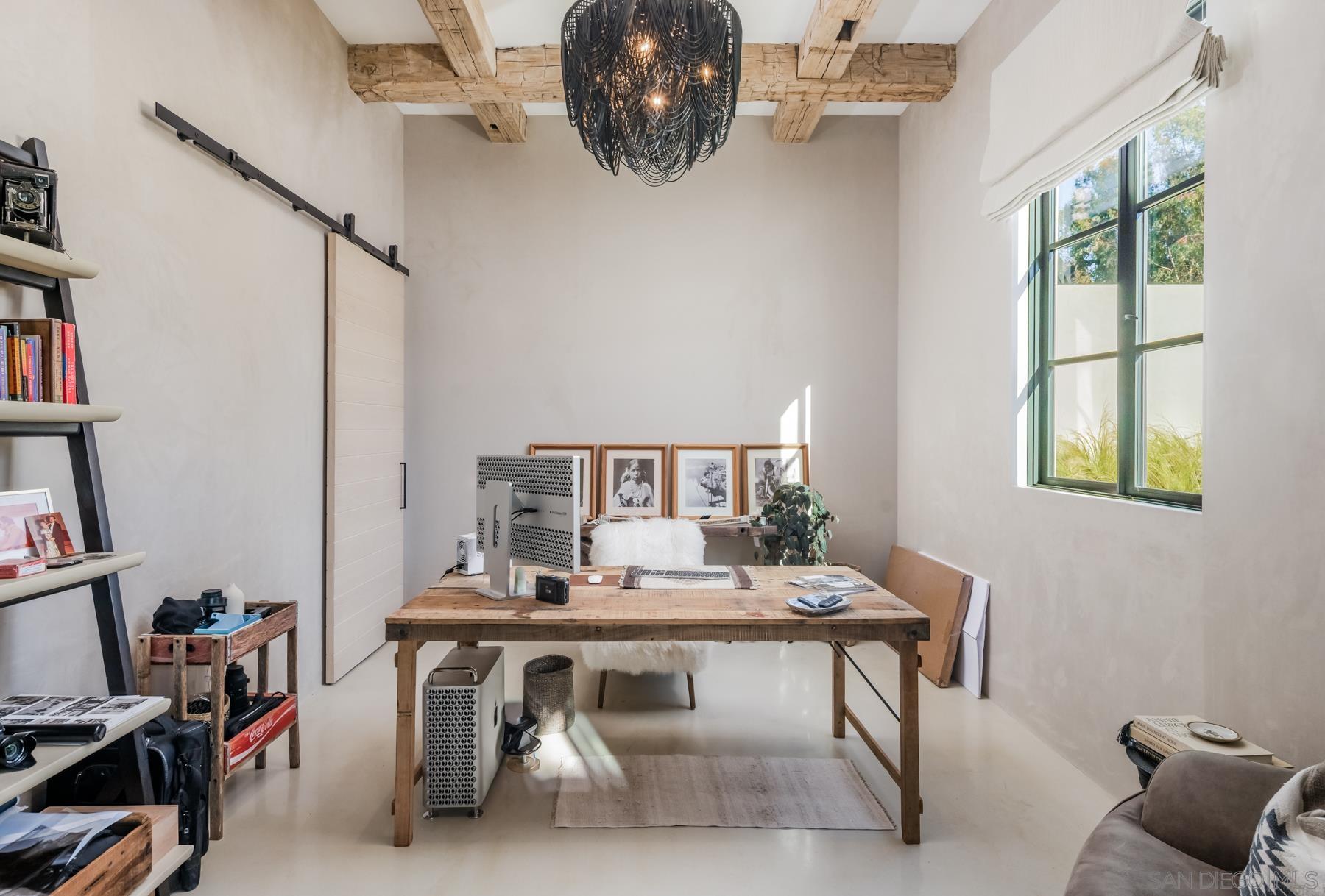 Detail Gallery Image 17 of 64 For 14783  Roxbury Terr., Rancho Santa Fe,  CA 92067 - 5 Beds | 5/3 Baths