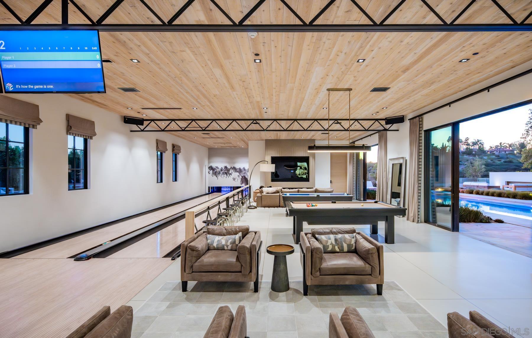 Detail Gallery Image 18 of 64 For 14783  Roxbury Terr., Rancho Santa Fe,  CA 92067 - 5 Beds | 5/3 Baths