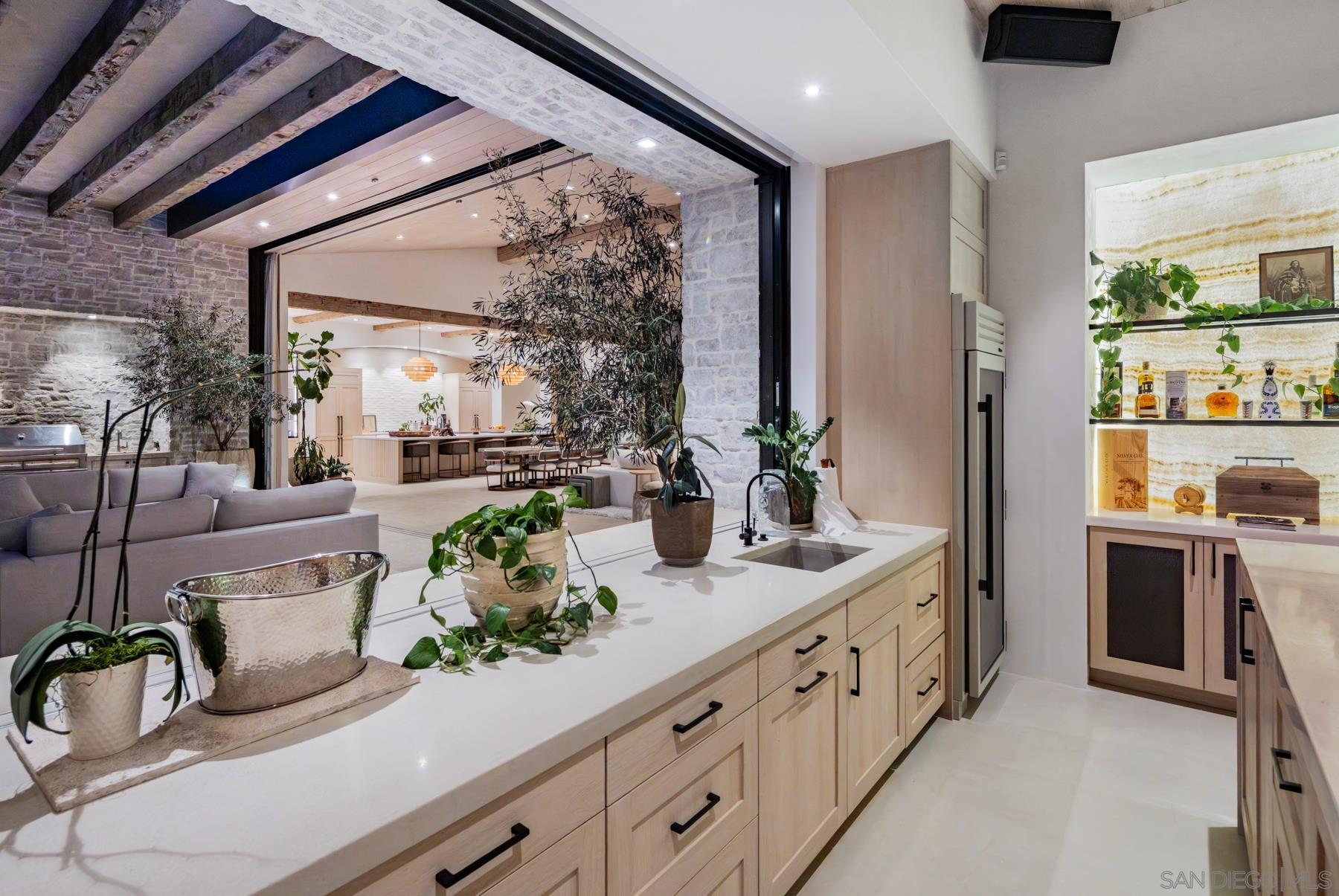 Detail Gallery Image 23 of 64 For 14783  Roxbury Terr., Rancho Santa Fe,  CA 92067 - 5 Beds | 5/3 Baths