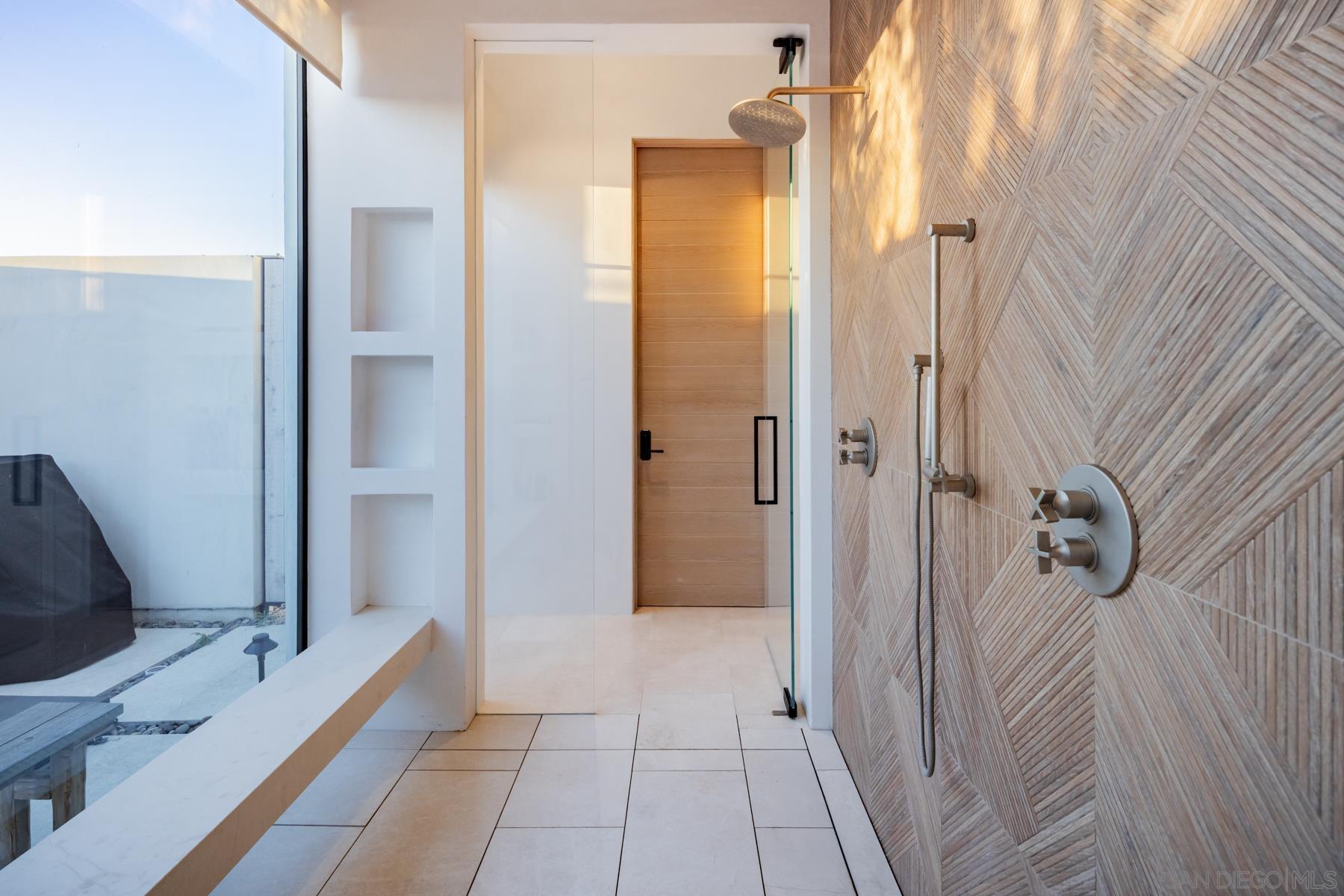 Detail Gallery Image 29 of 64 For 14783  Roxbury Terr., Rancho Santa Fe,  CA 92067 - 5 Beds | 5/3 Baths