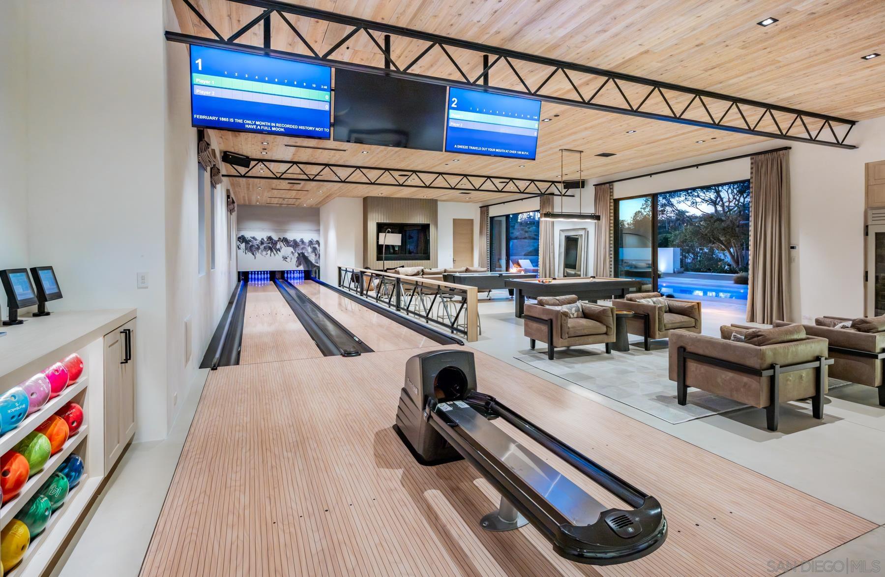 Detail Gallery Image 4 of 64 For 14783  Roxbury Terr., Rancho Santa Fe,  CA 92067 - 5 Beds | 5/3 Baths