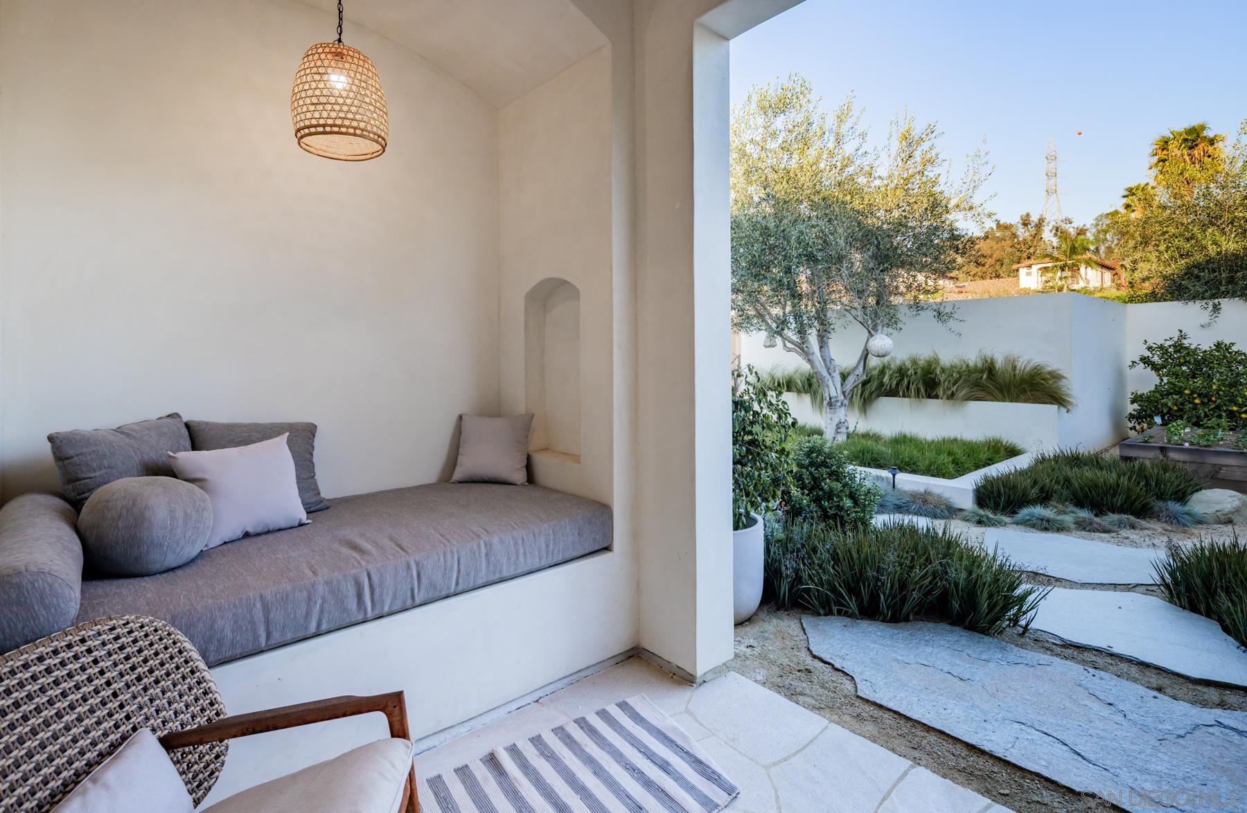 Detail Gallery Image 41 of 64 For 14783  Roxbury Terr., Rancho Santa Fe,  CA 92067 - 5 Beds | 5/3 Baths