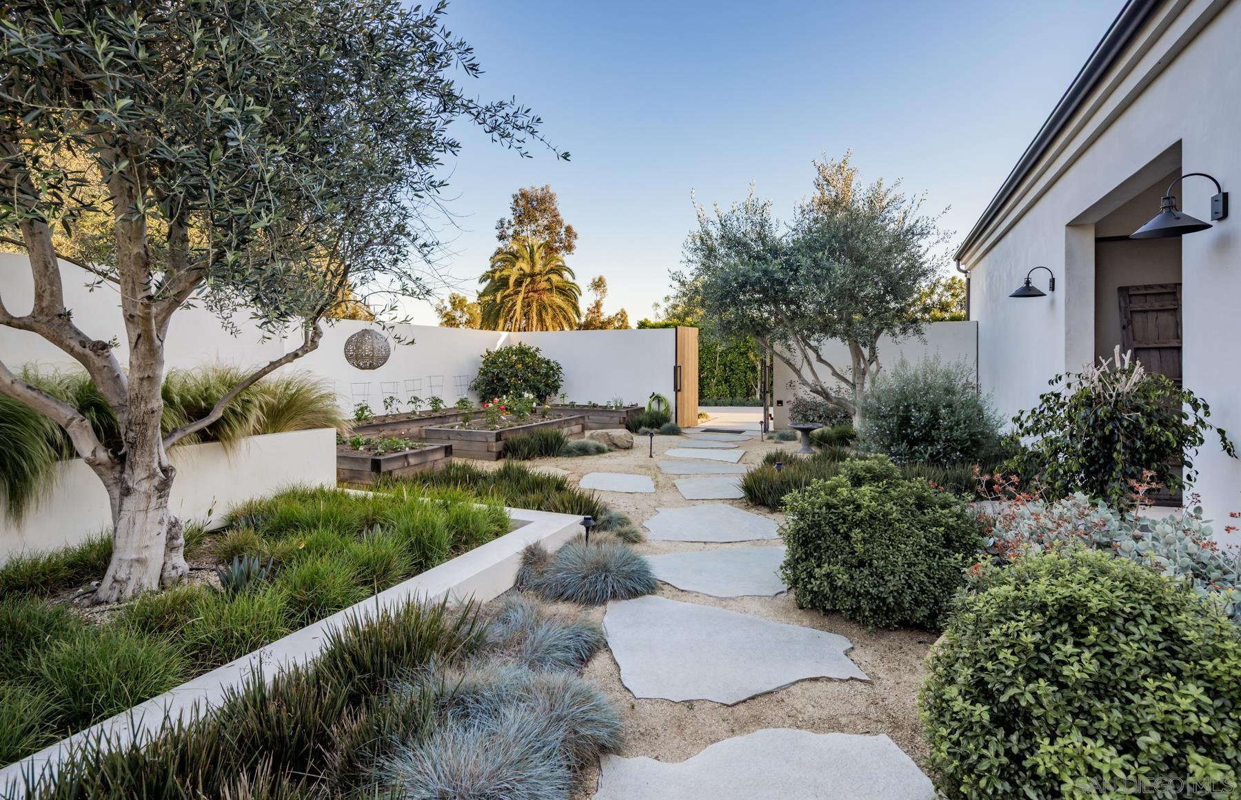 Detail Gallery Image 50 of 64 For 14783  Roxbury Terr., Rancho Santa Fe,  CA 92067 - 5 Beds | 5/3 Baths