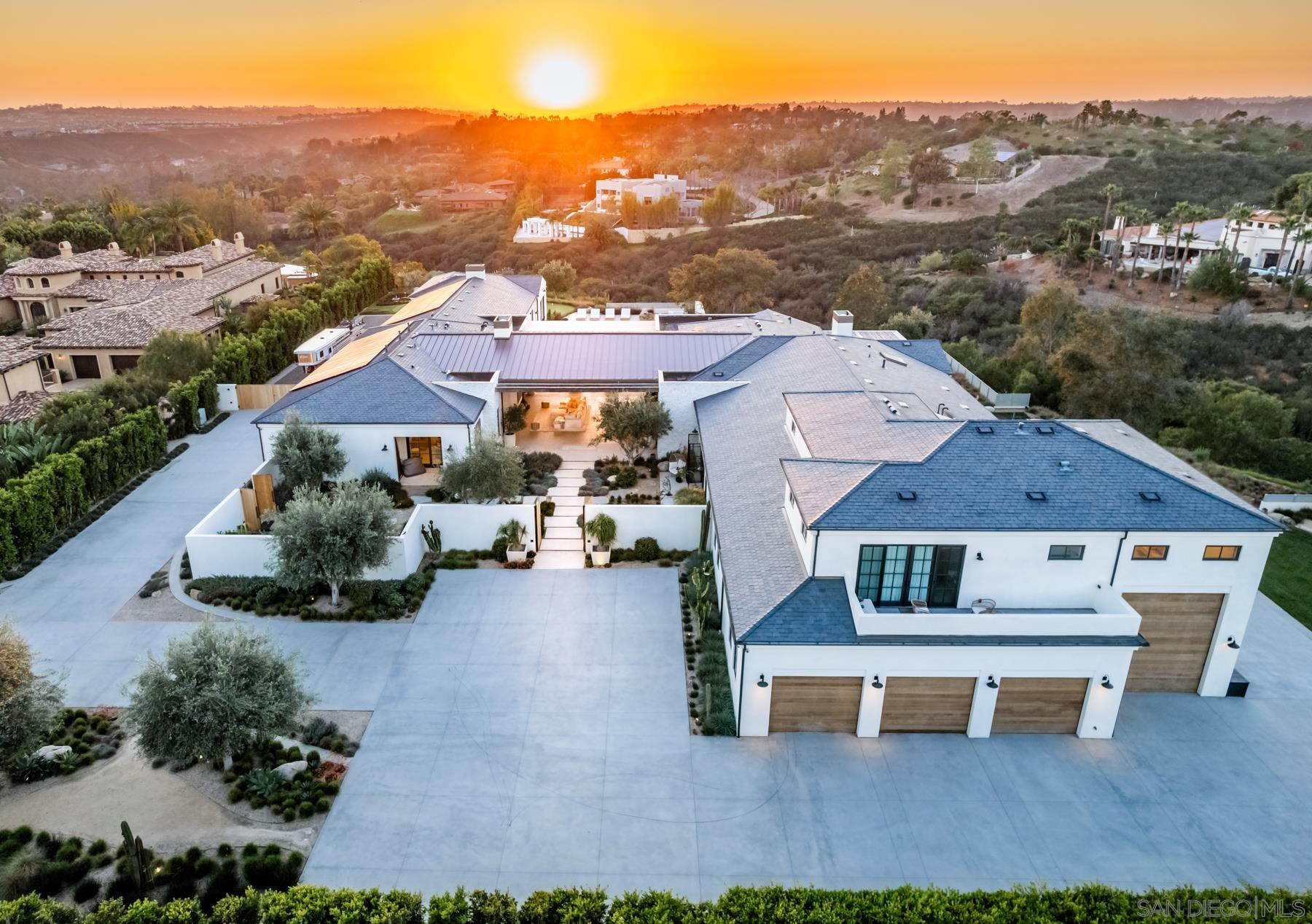 Detail Gallery Image 55 of 64 For 14783  Roxbury Terr., Rancho Santa Fe,  CA 92067 - 5 Beds | 5/3 Baths