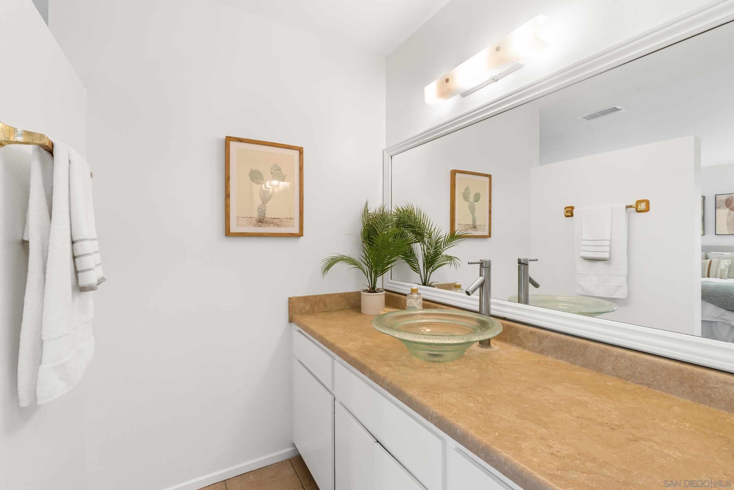 Detail Gallery Image 11 of 21 For 1333 N Ivy Street, Escondido,  CA 92026 - 3 Beds | 2 Baths