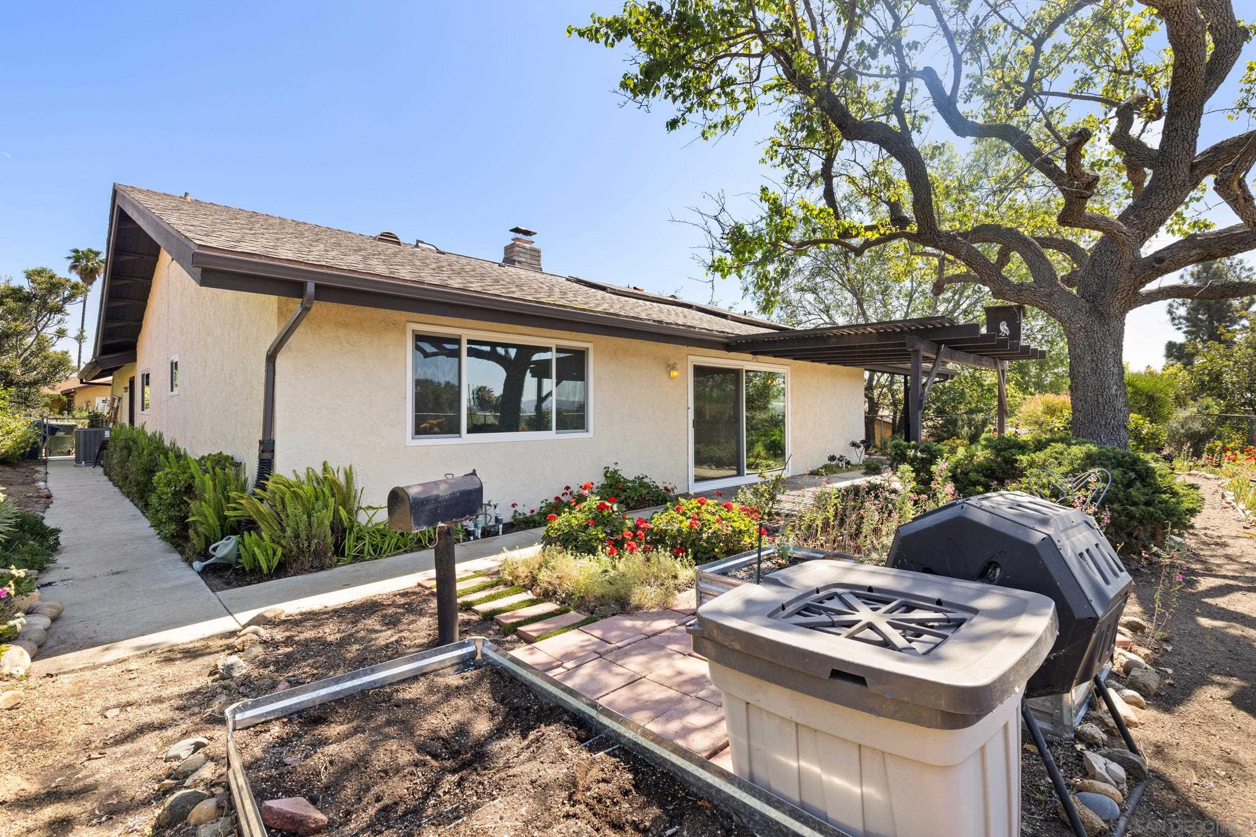 Detail Gallery Image 17 of 21 For 1333 N Ivy Street, Escondido,  CA 92026 - 3 Beds | 2 Baths