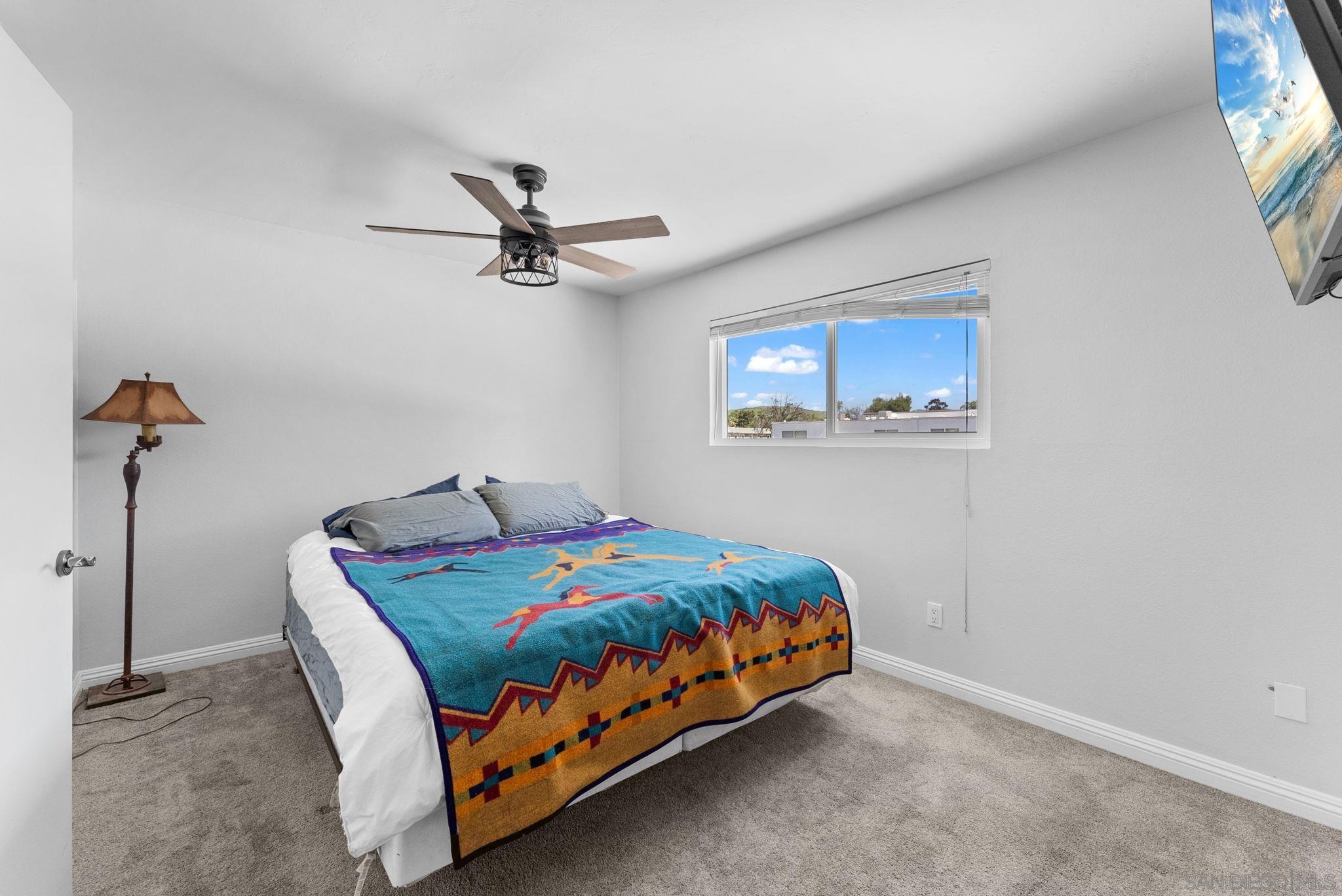 Detail Gallery Image 18 of 39 For 9401  Carlton Oaks Drive  #E,  Santee,  CA 92071 - 4 Beds | 1/1 Baths