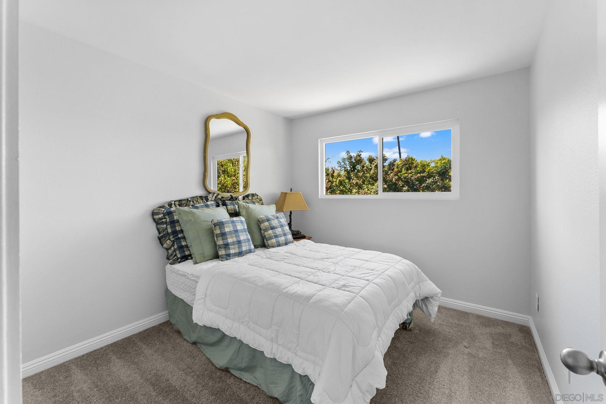 Detail Gallery Image 21 of 39 For 9401  Carlton Oaks Drive  #E,  Santee,  CA 92071 - 4 Beds | 1/1 Baths