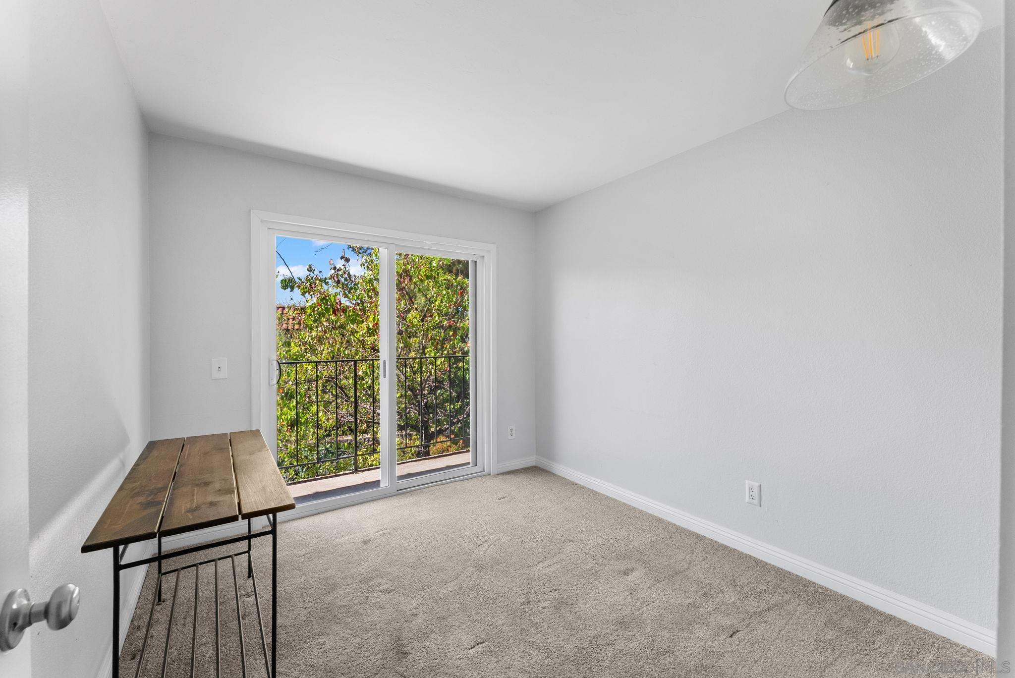 Detail Gallery Image 22 of 39 For 9401  Carlton Oaks Drive  #E,  Santee,  CA 92071 - 4 Beds | 1/1 Baths