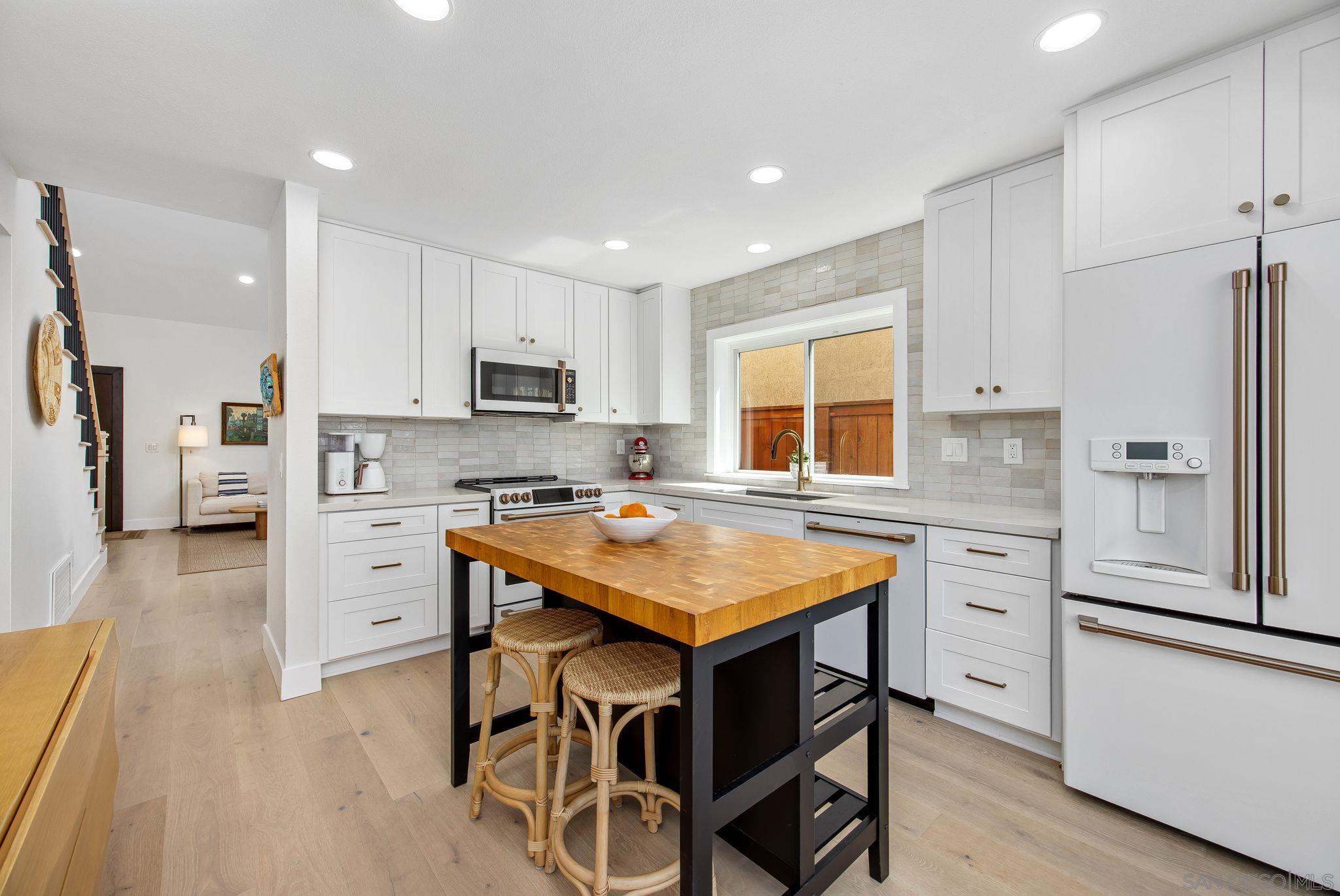 Detail Gallery Image 11 of 66 For 7053  Snapdragon  Dr, Carlsbad,  CA 92011 - 4 Beds | 2/1 Baths