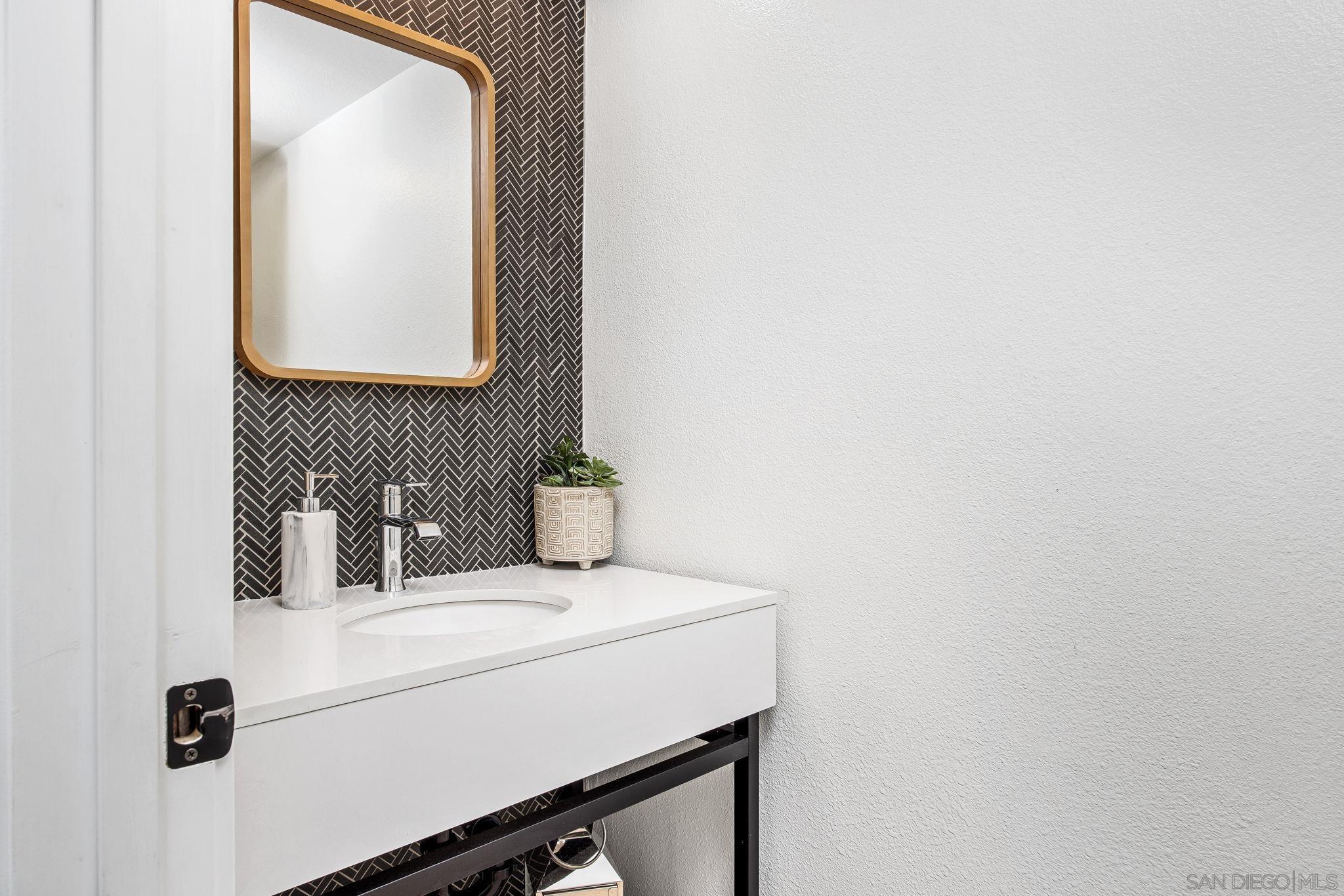 Detail Gallery Image 21 of 66 For 7053  Snapdragon  Dr, Carlsbad,  CA 92011 - 4 Beds | 2/1 Baths