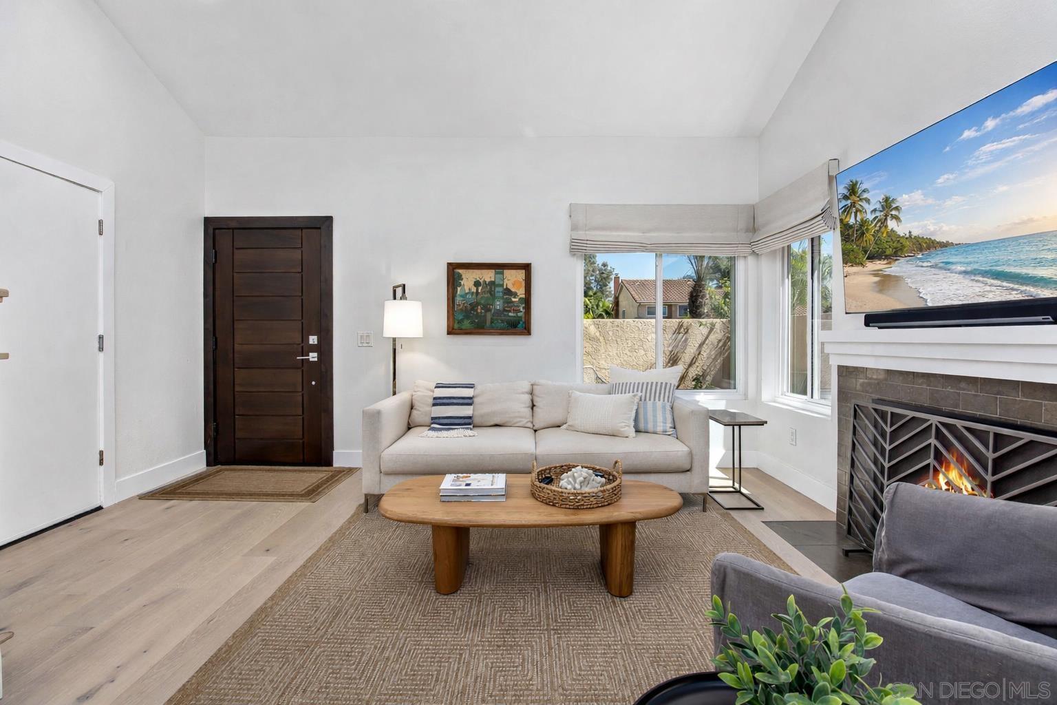 Detail Gallery Image 5 of 66 For 7053  Snapdragon  Dr, Carlsbad,  CA 92011 - 4 Beds | 2/1 Baths