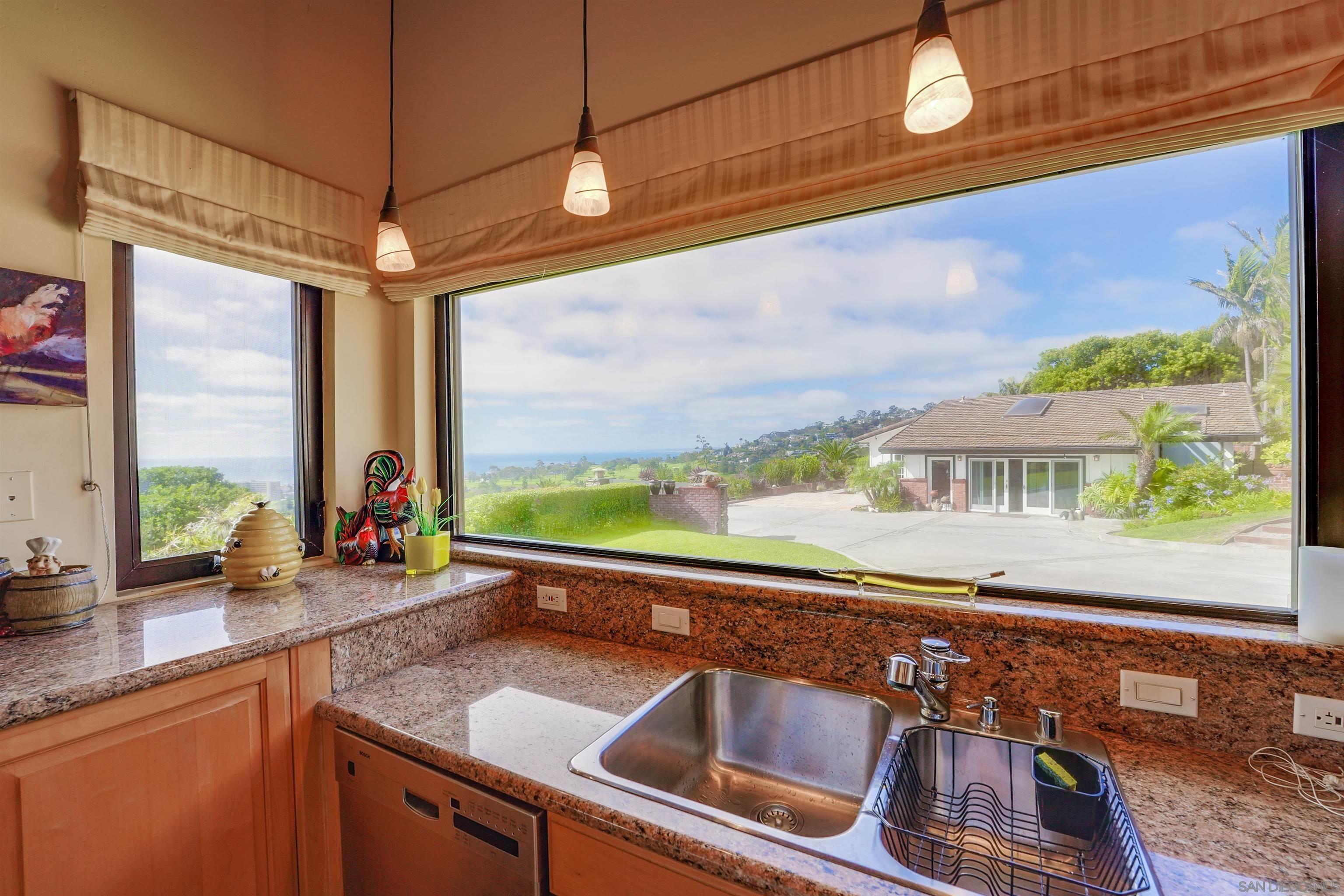 Detail Gallery Image 13 of 23 For 6435  El Camino Del Teatro, La Jolla,  CA 92037 - 0 Beds | 1 Baths