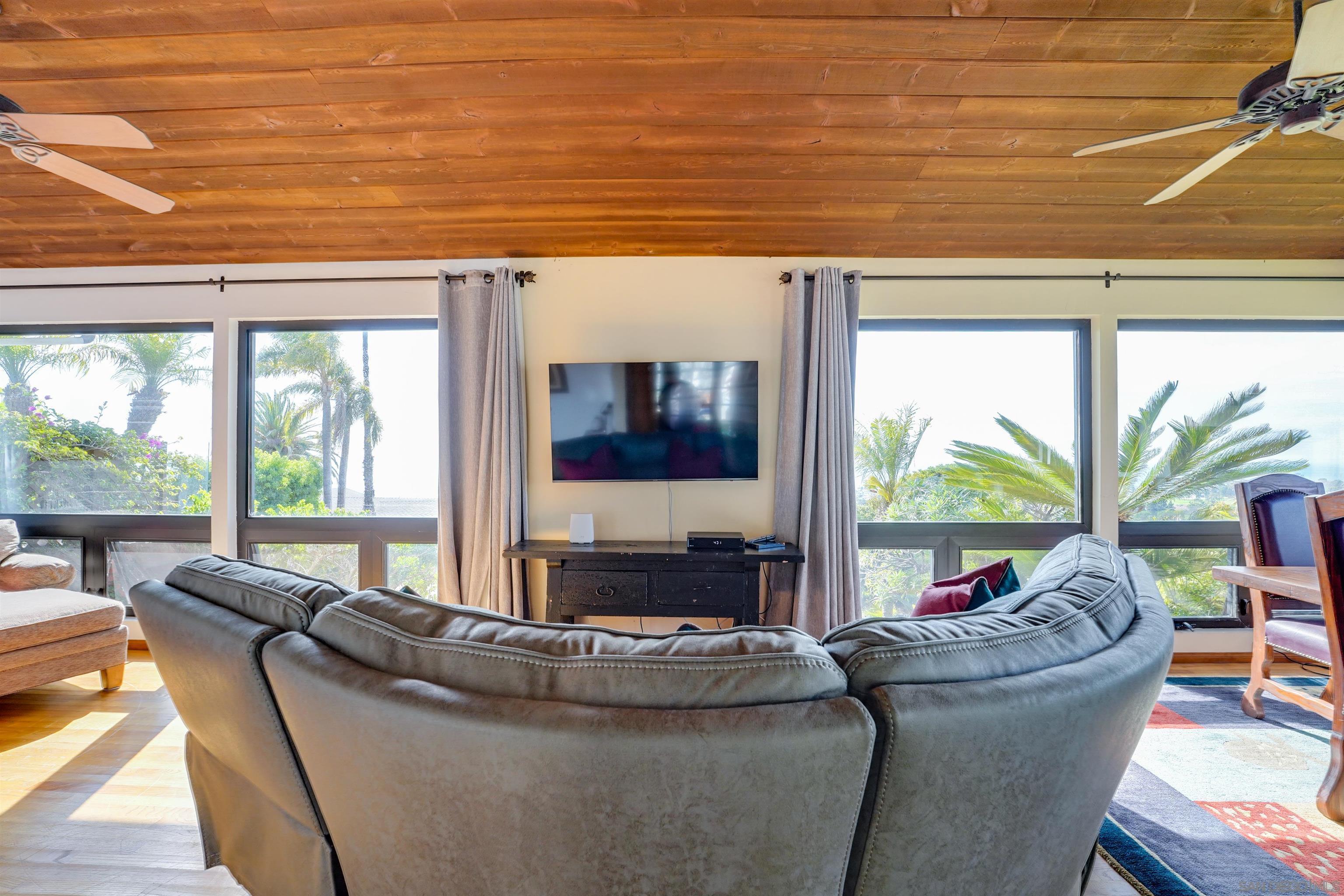 Detail Gallery Image 8 of 23 For 6435  El Camino Del Teatro, La Jolla,  CA 92037 - 0 Beds | 1 Baths