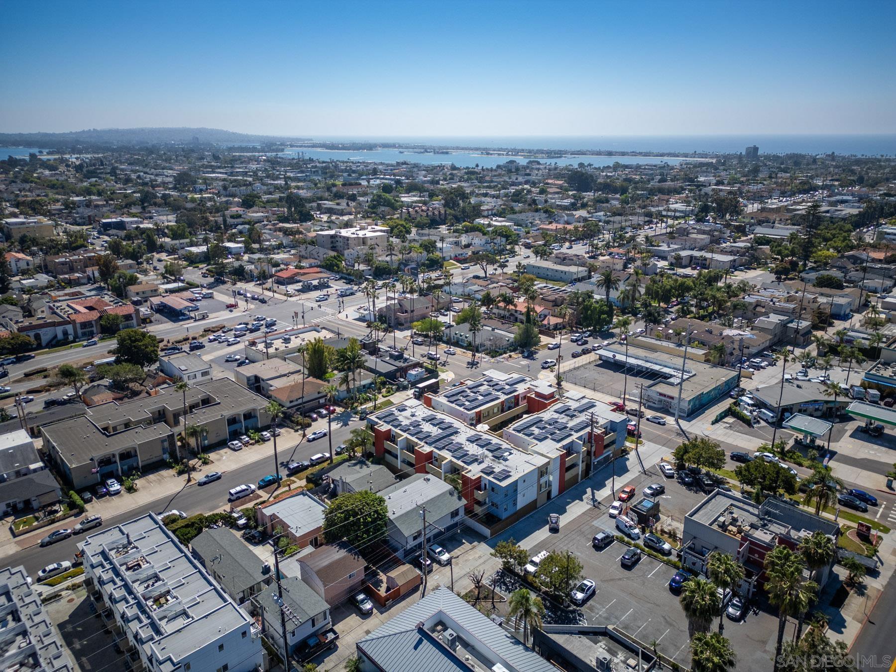 Detail Gallery Image 7 of 18 For 1930-34  Hornblend Street, San Diego,  CA 92109 - – Beds | – Baths