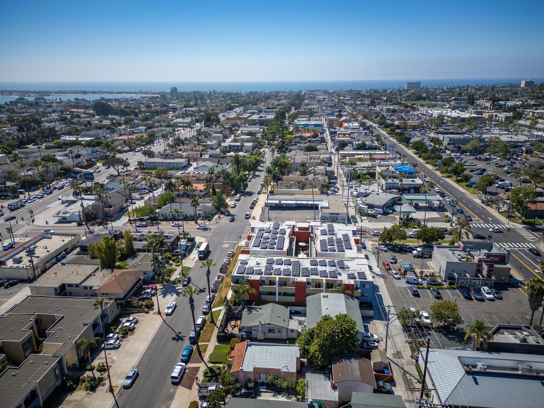 Detail Gallery Image 8 of 18 For 1930-34  Hornblend Street, San Diego,  CA 92109 - – Beds | – Baths