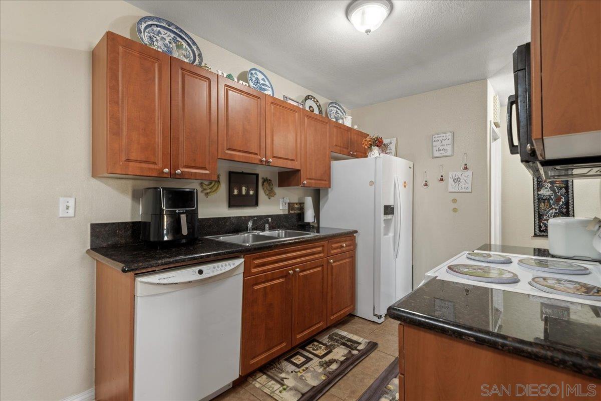 Detail Gallery Image 16 of 30 For 2950  Alta View Dr  #H202,  San Diego,  CA 92139 - 1 Beds | 1 Baths